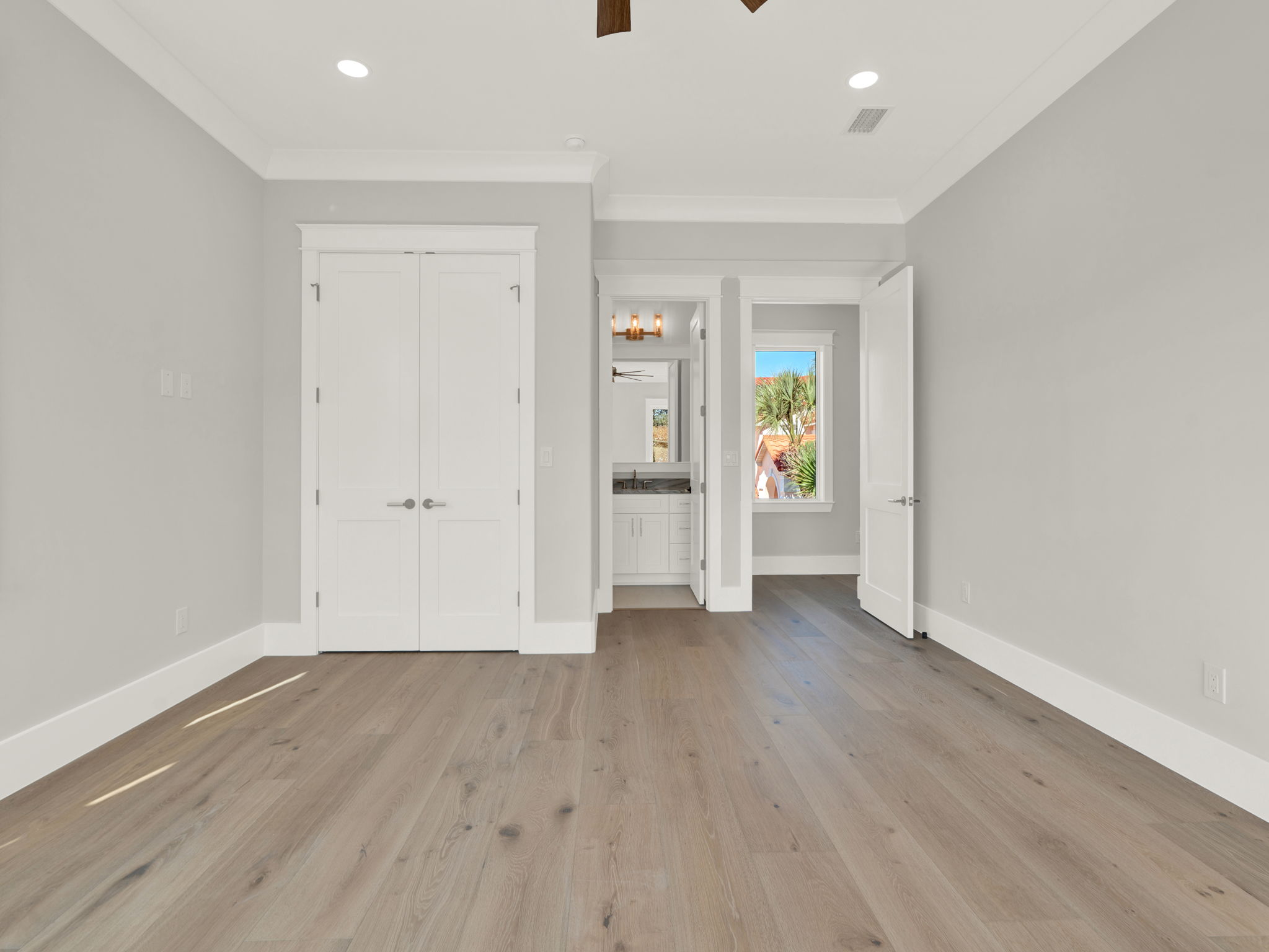28 Baybridge Dr (f2) 28