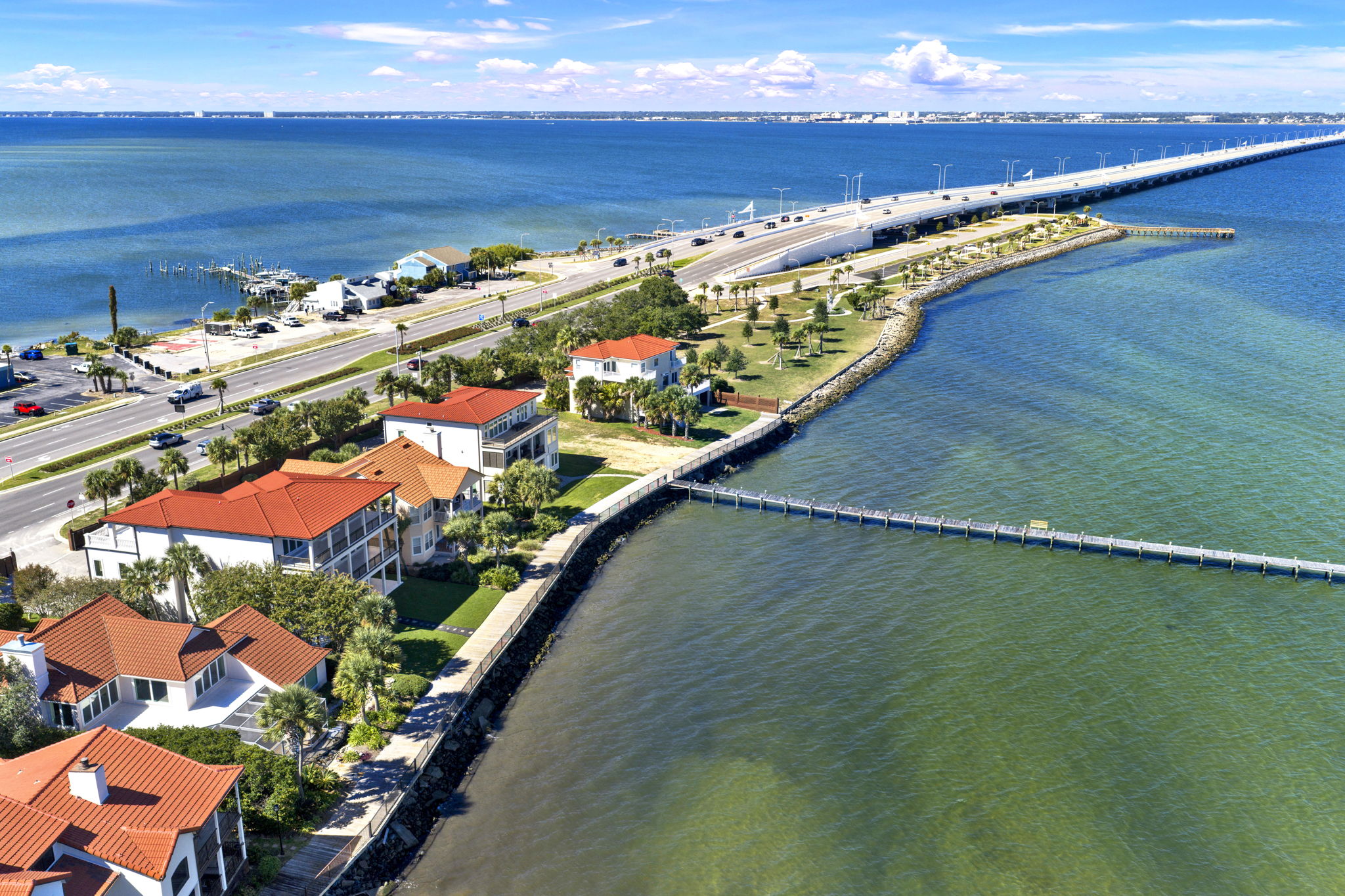 28 Baybridge Dr (Exterior) 13