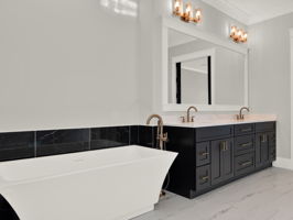 28 Baybridge Dr (f2) 18