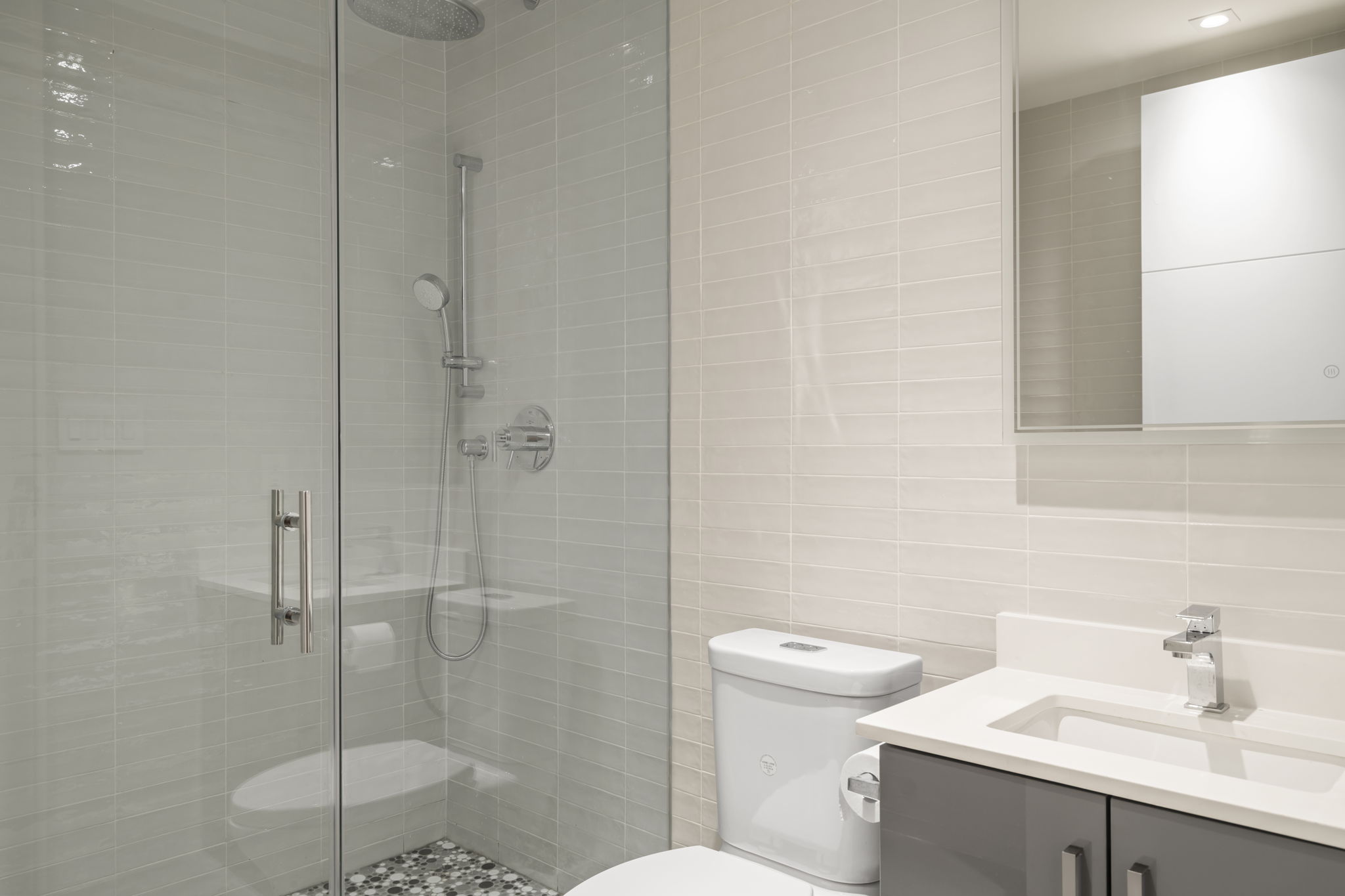 28 Brian Cliff Dr Toronto, ON M3B 2G2