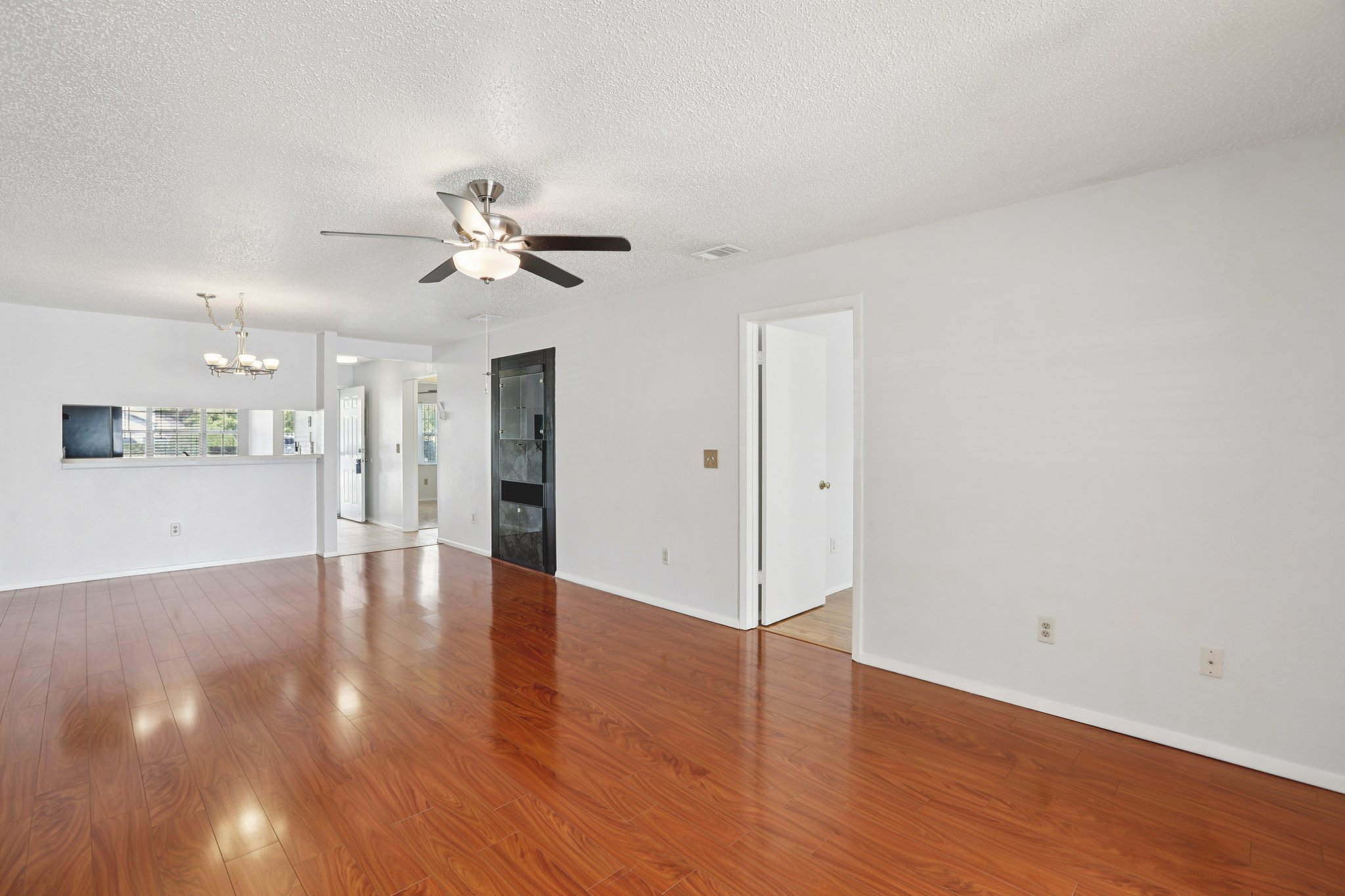 Brigton Ct-S1802-010.jpg