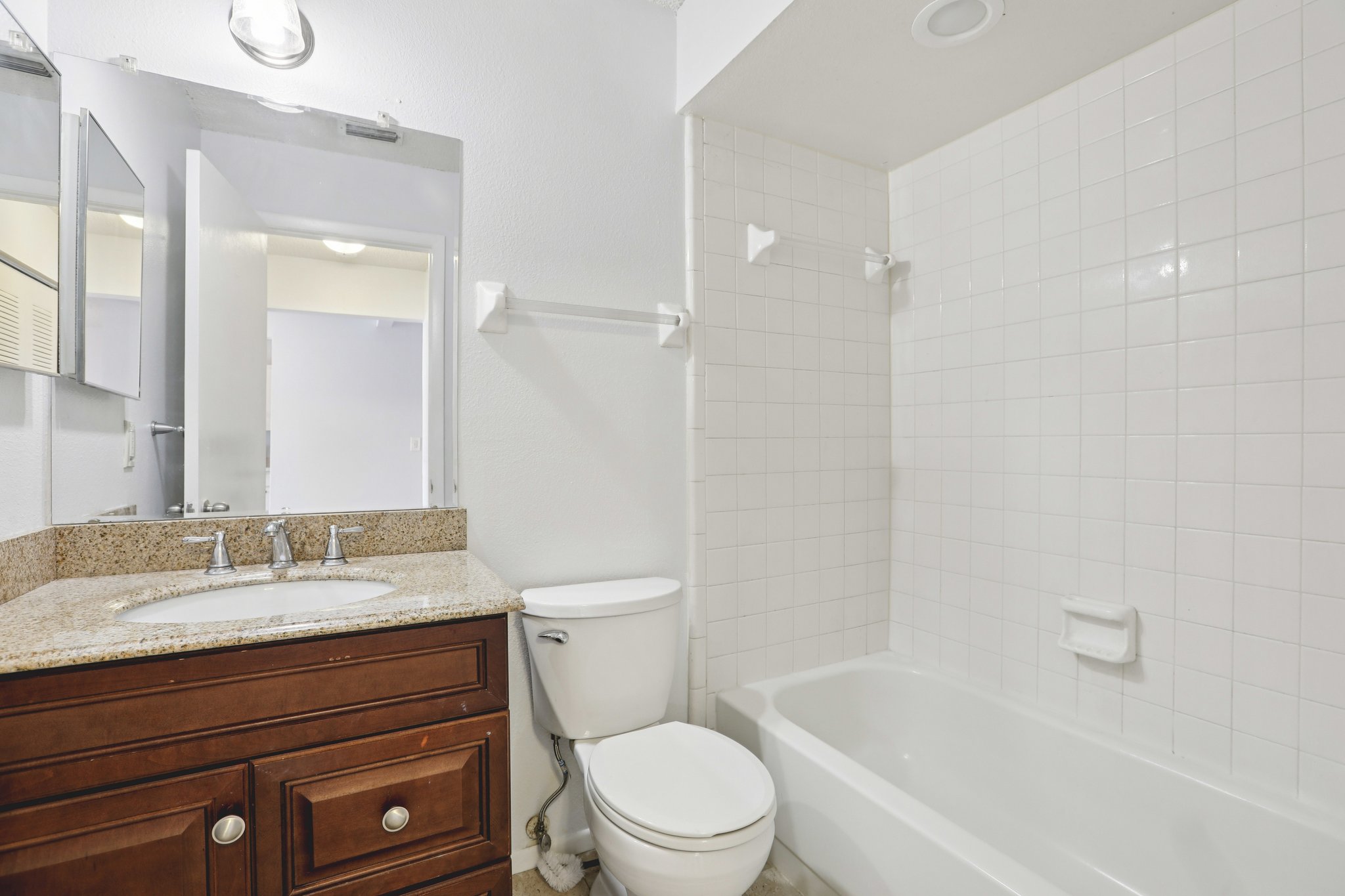 Brigton Ct-S1802-018.jpg