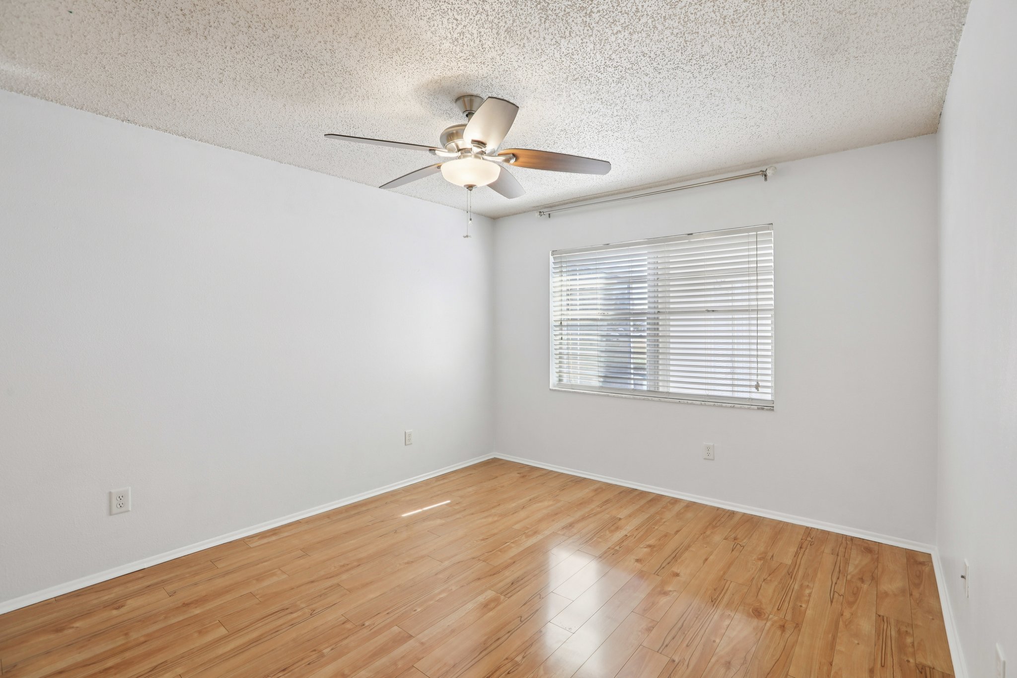 Brigton Ct-S1802-020.jpg