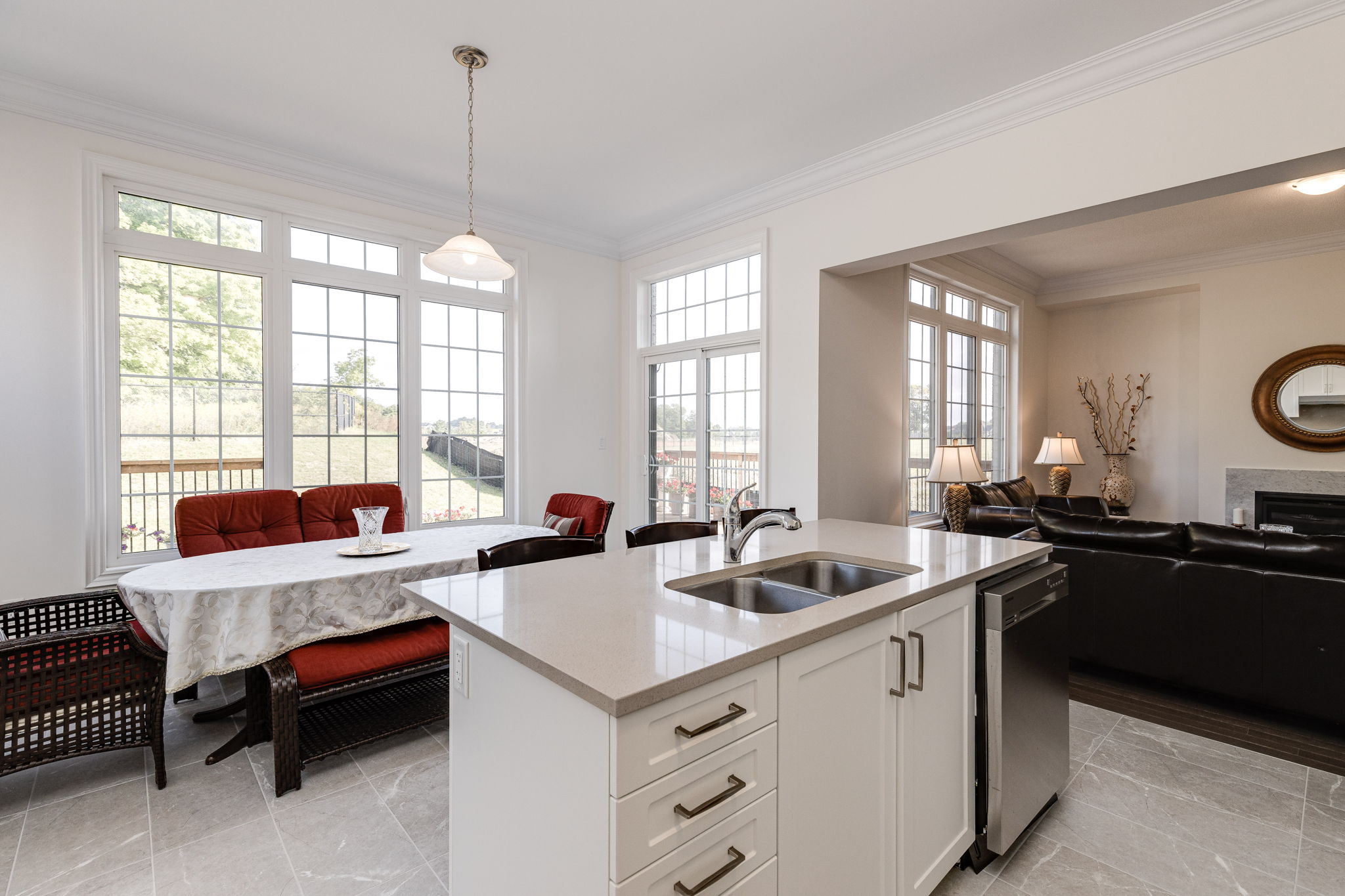 East Gwillimbury property showcase — delivered property photograph 23