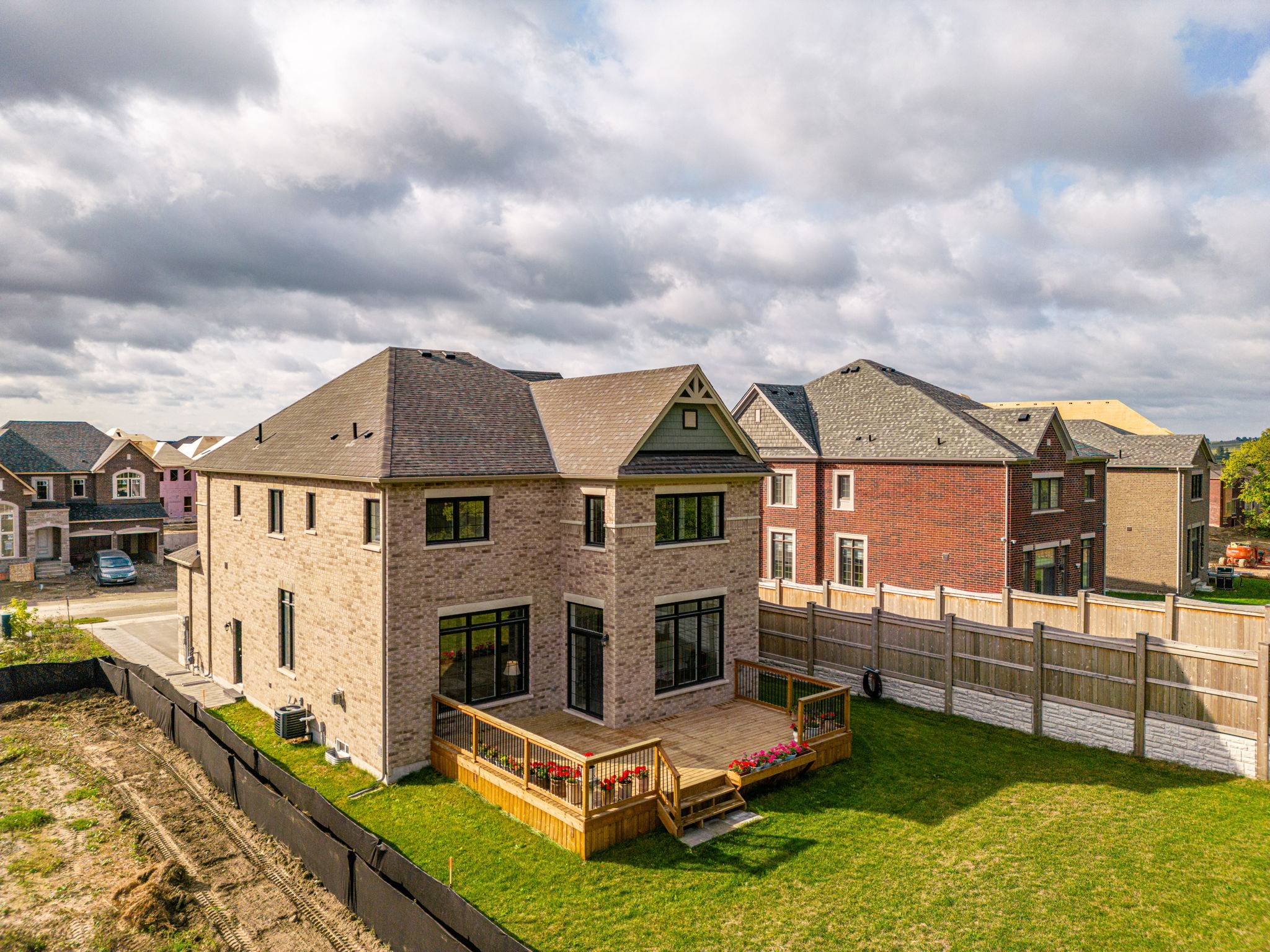 East Gwillimbury property showcase — delivered property photograph 49