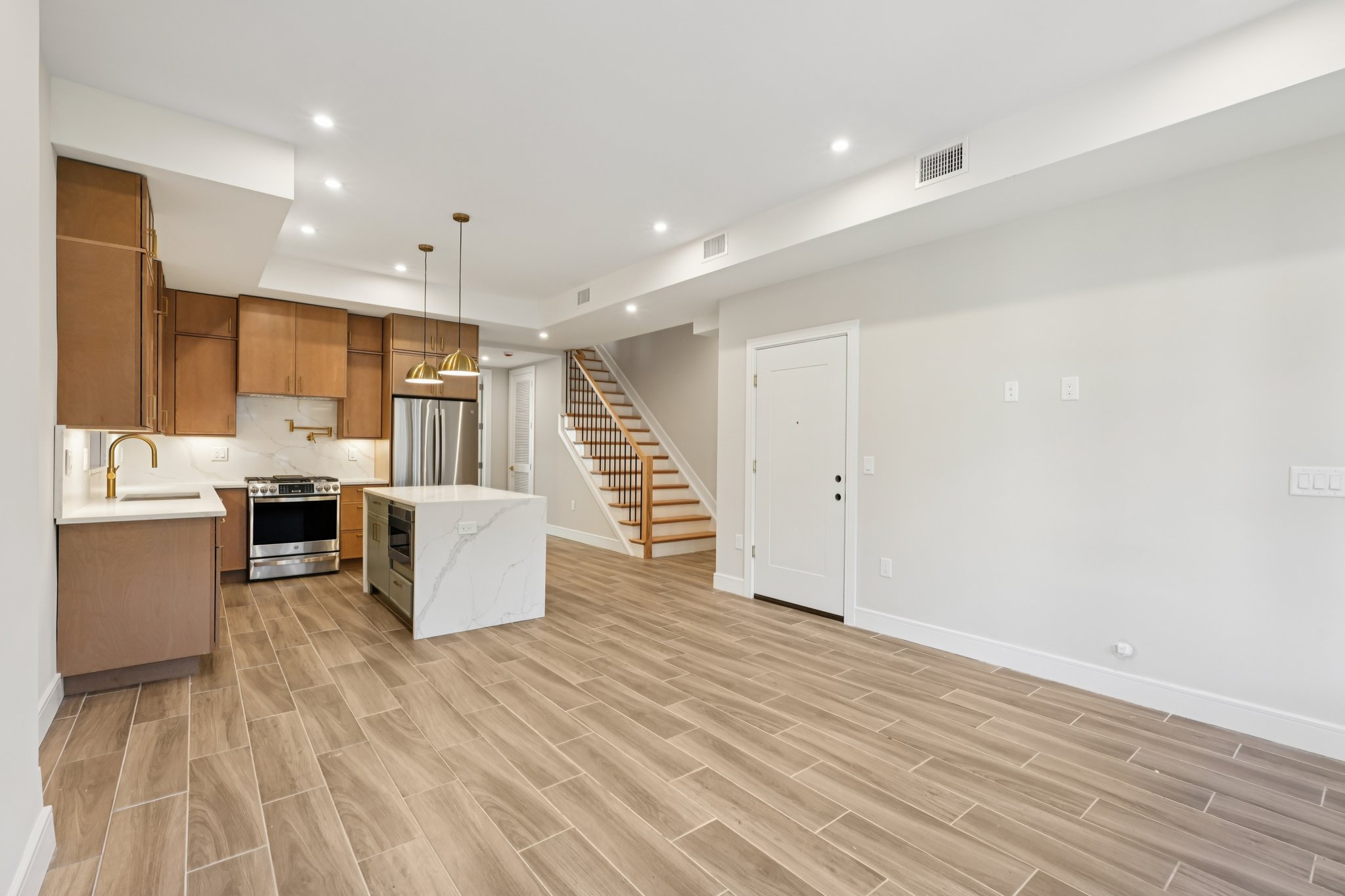 Clinton Ave-S1911-008.jpg