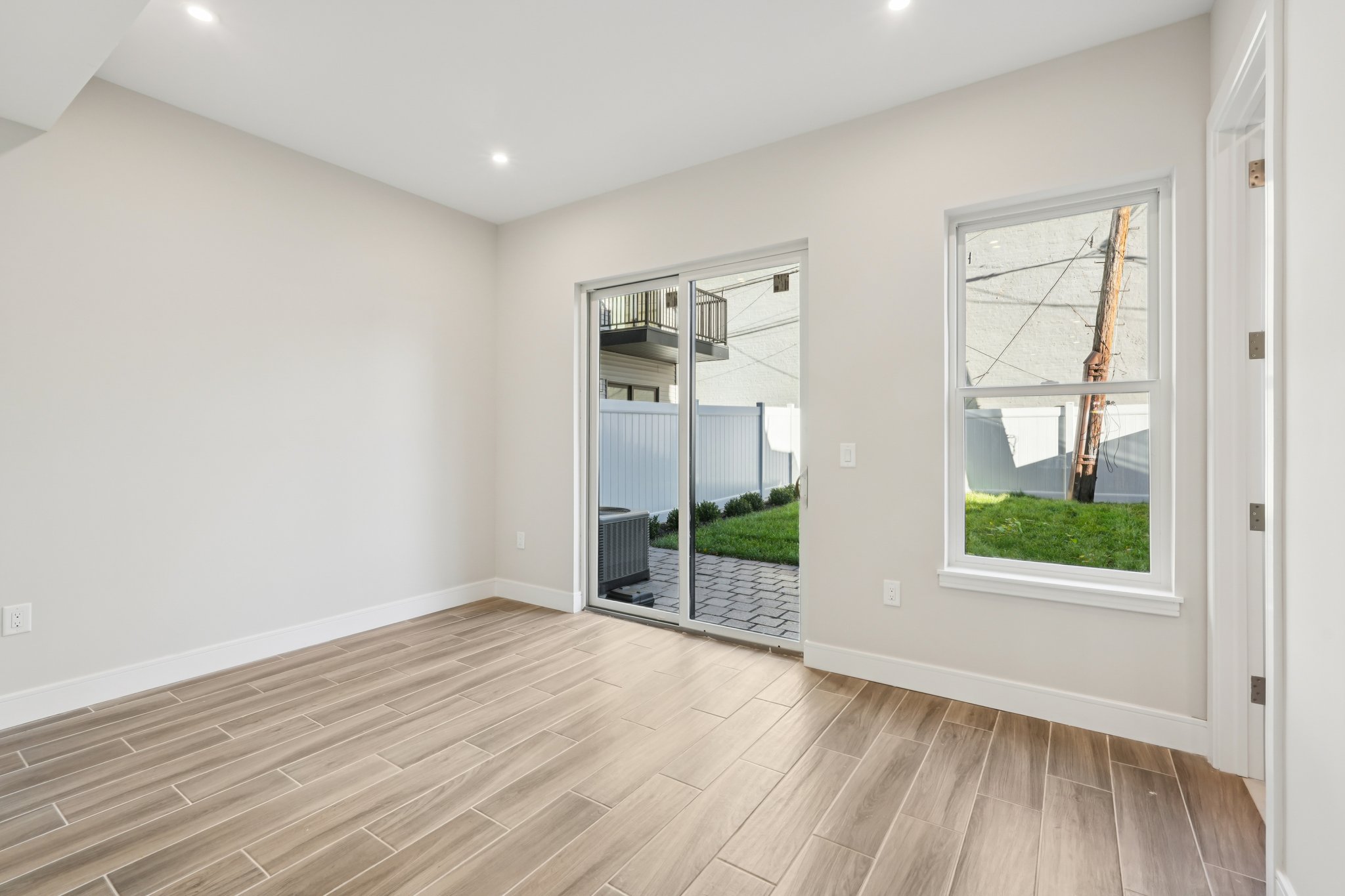 Clinton Ave-S1911-015.jpg