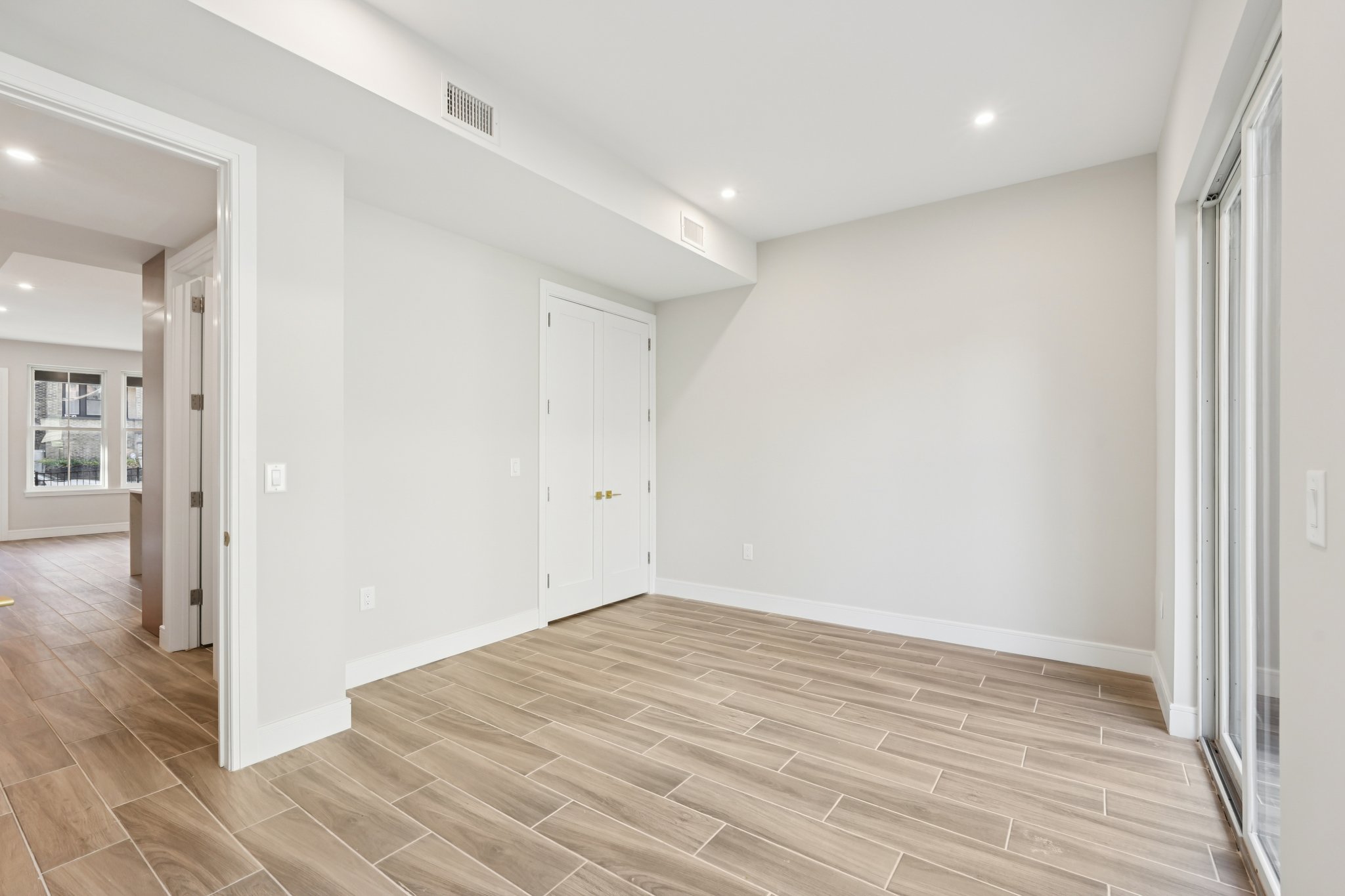 Clinton Ave-S1911-016.jpg