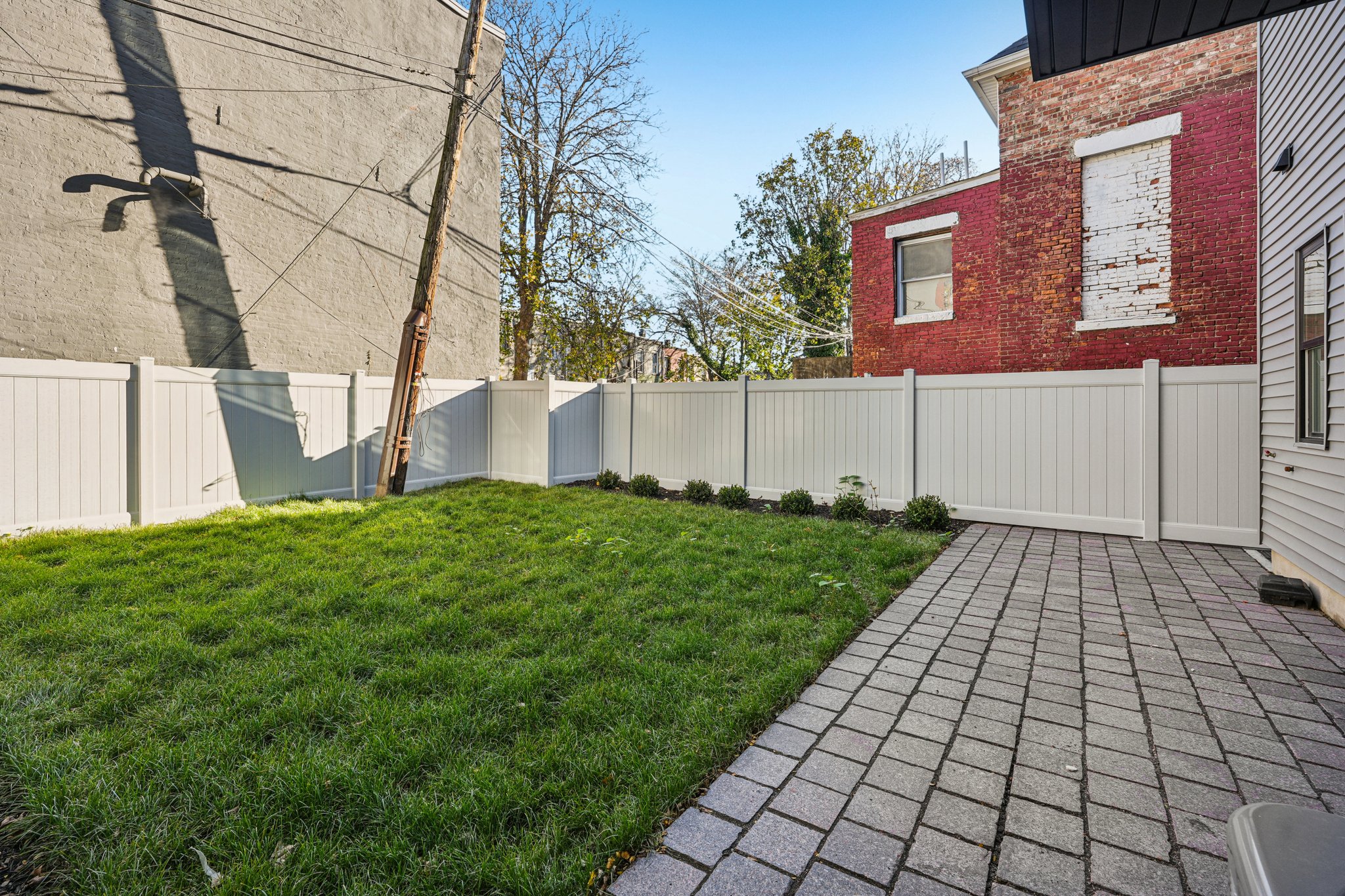 Clinton Ave-S1911-037.jpg