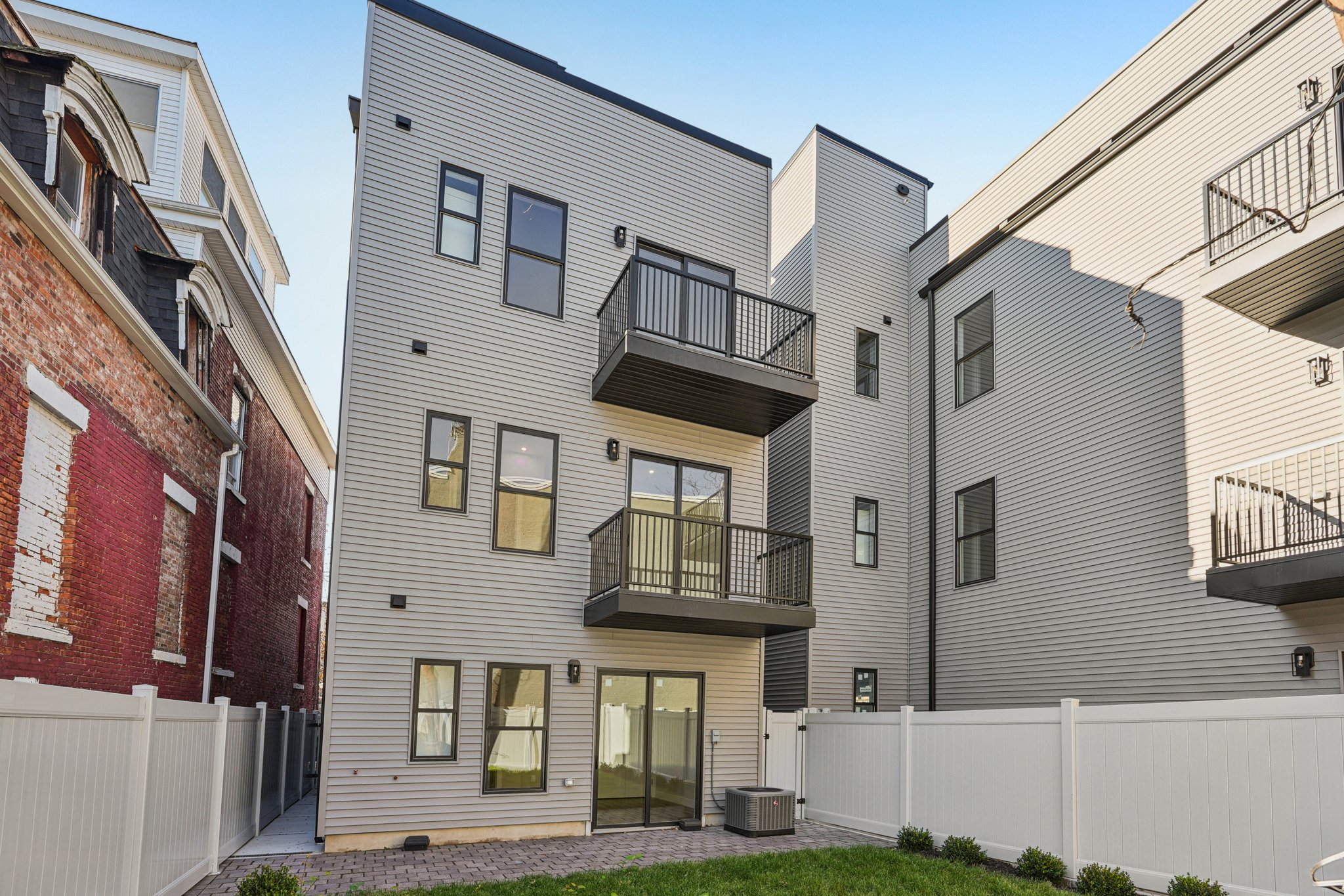 Clinton Ave-S1911-039.jpg