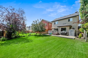 28 Cougar Ridge Manor SW, Calgary, AB T3H 0V3, Canada Photo 3