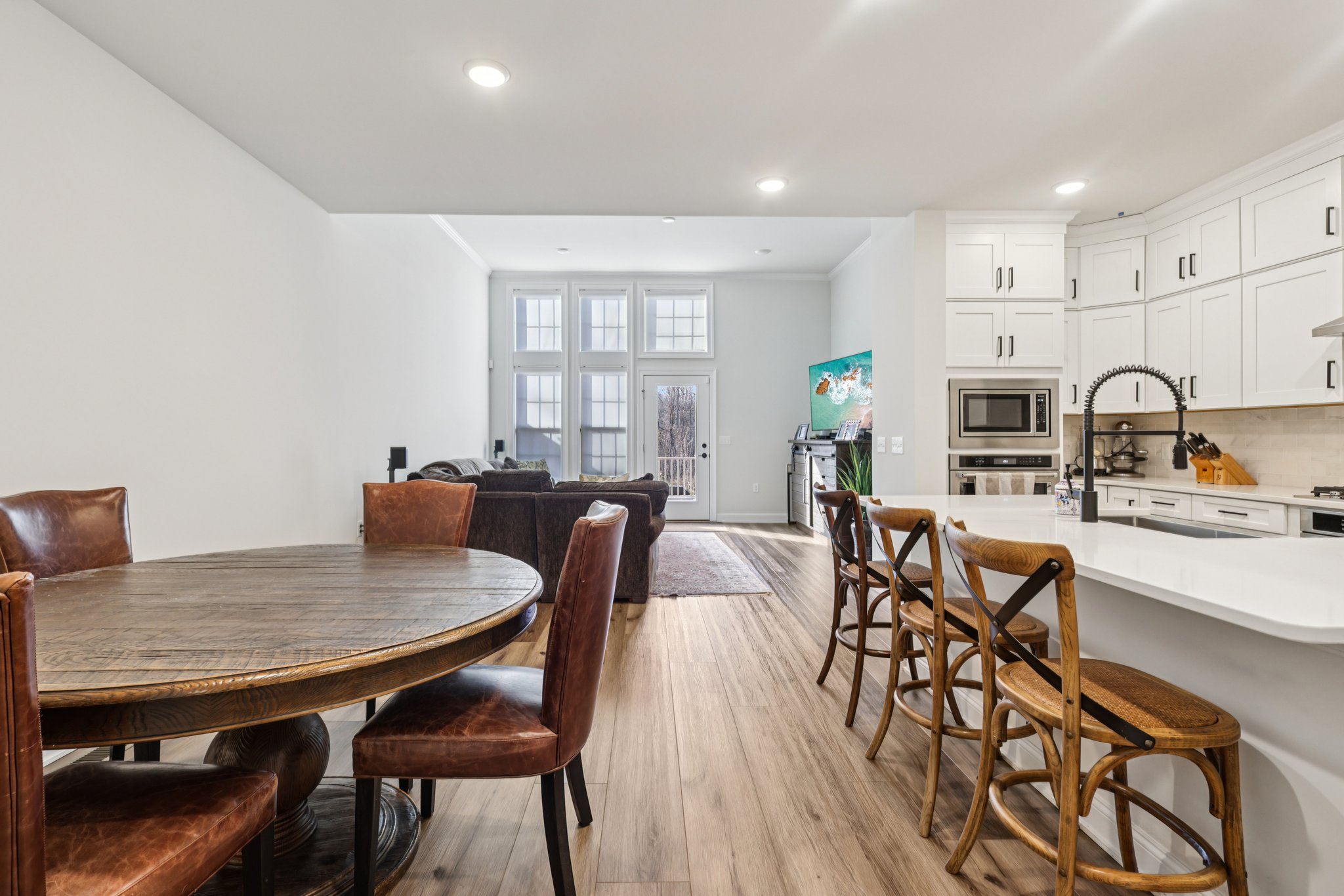 Dahlia Dr-S1212-009.jpg