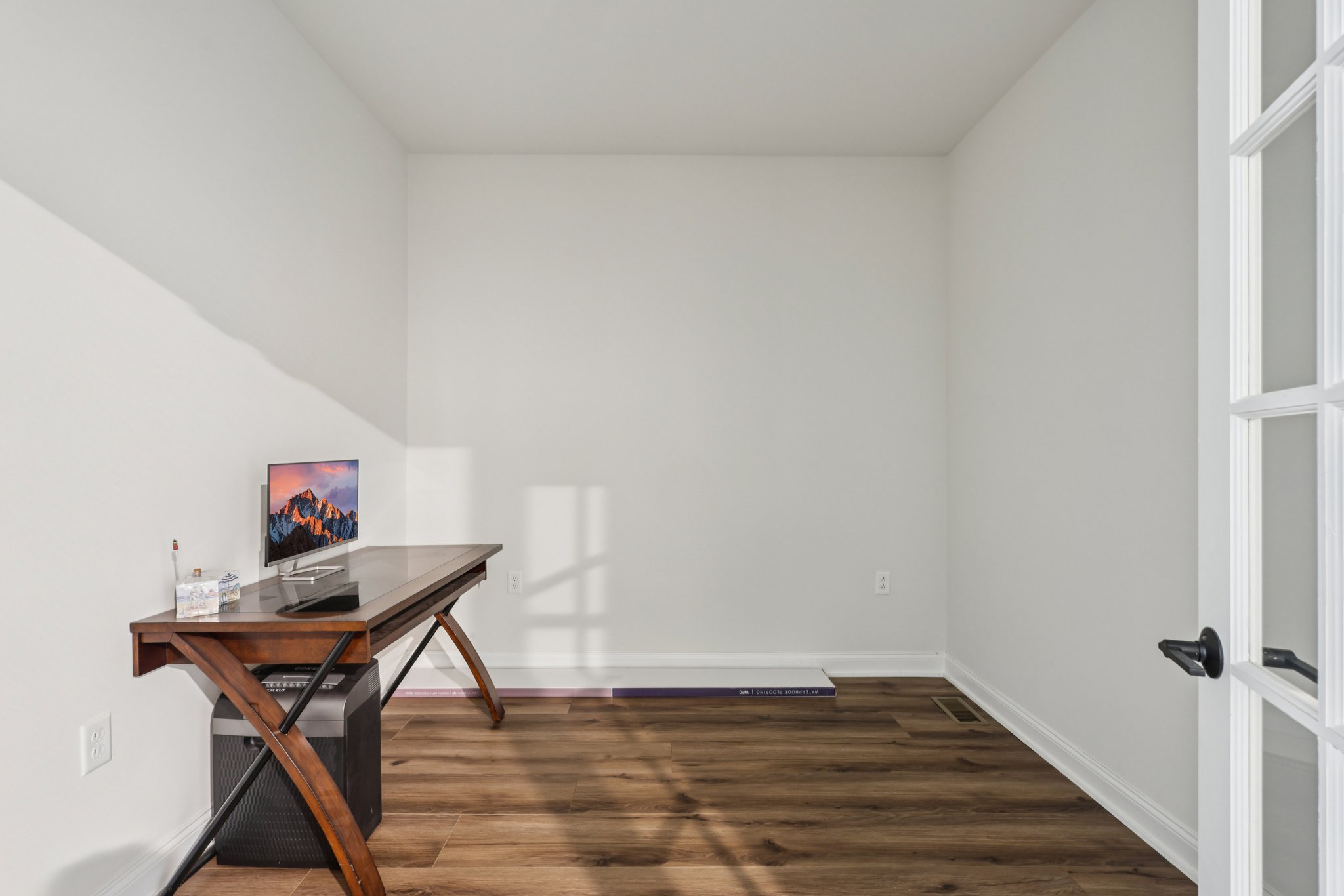 Dahlia Dr-S1212-016.jpg