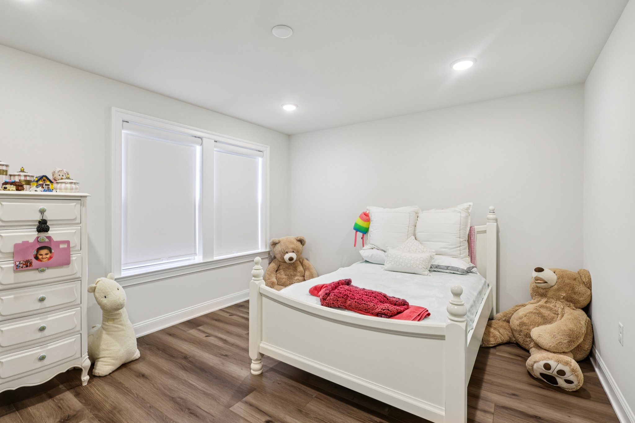 Dahlia Dr-S1212-018.jpg