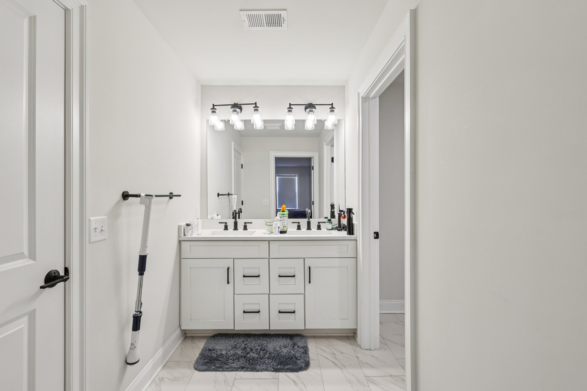 Dahlia Dr-S1212-021.jpg