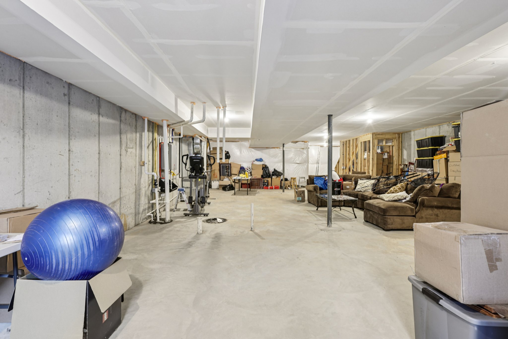 Dahlia Dr-S1212-032.jpg