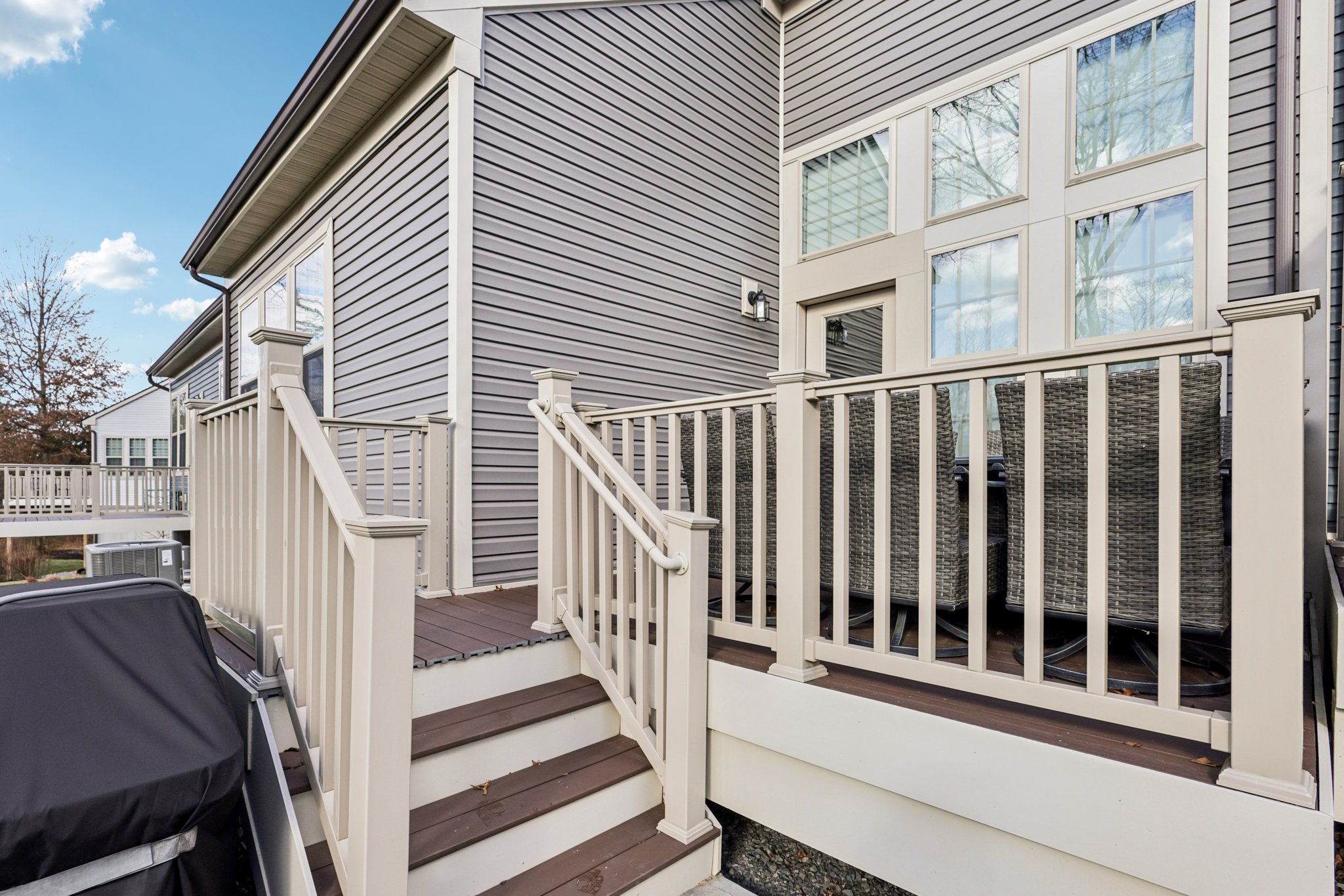 Dahlia Dr-S1212-037.jpg