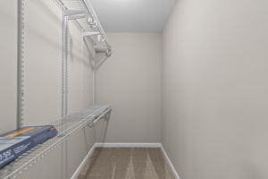 Bed 1 Closet