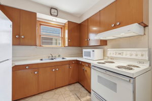 28 East Dr, York, ON M6N 2N7, Canada Photo 16