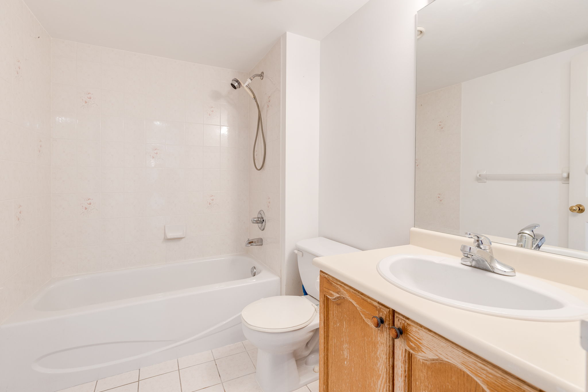 Toronto property showcase — delivered property photograph 25