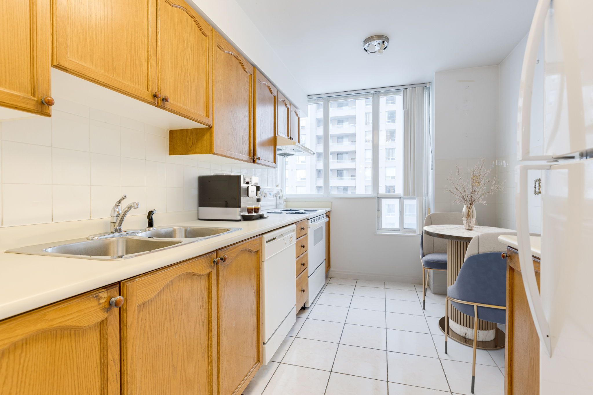 Toronto property showcase — delivered property photograph 9
