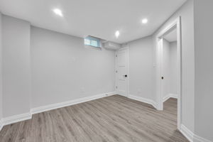  Photo 49