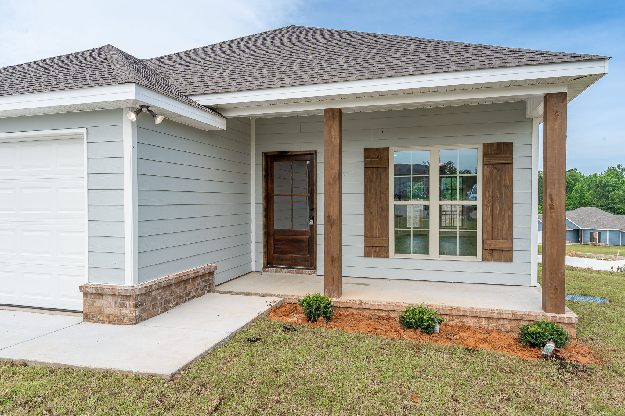 Front of Hosue View 3