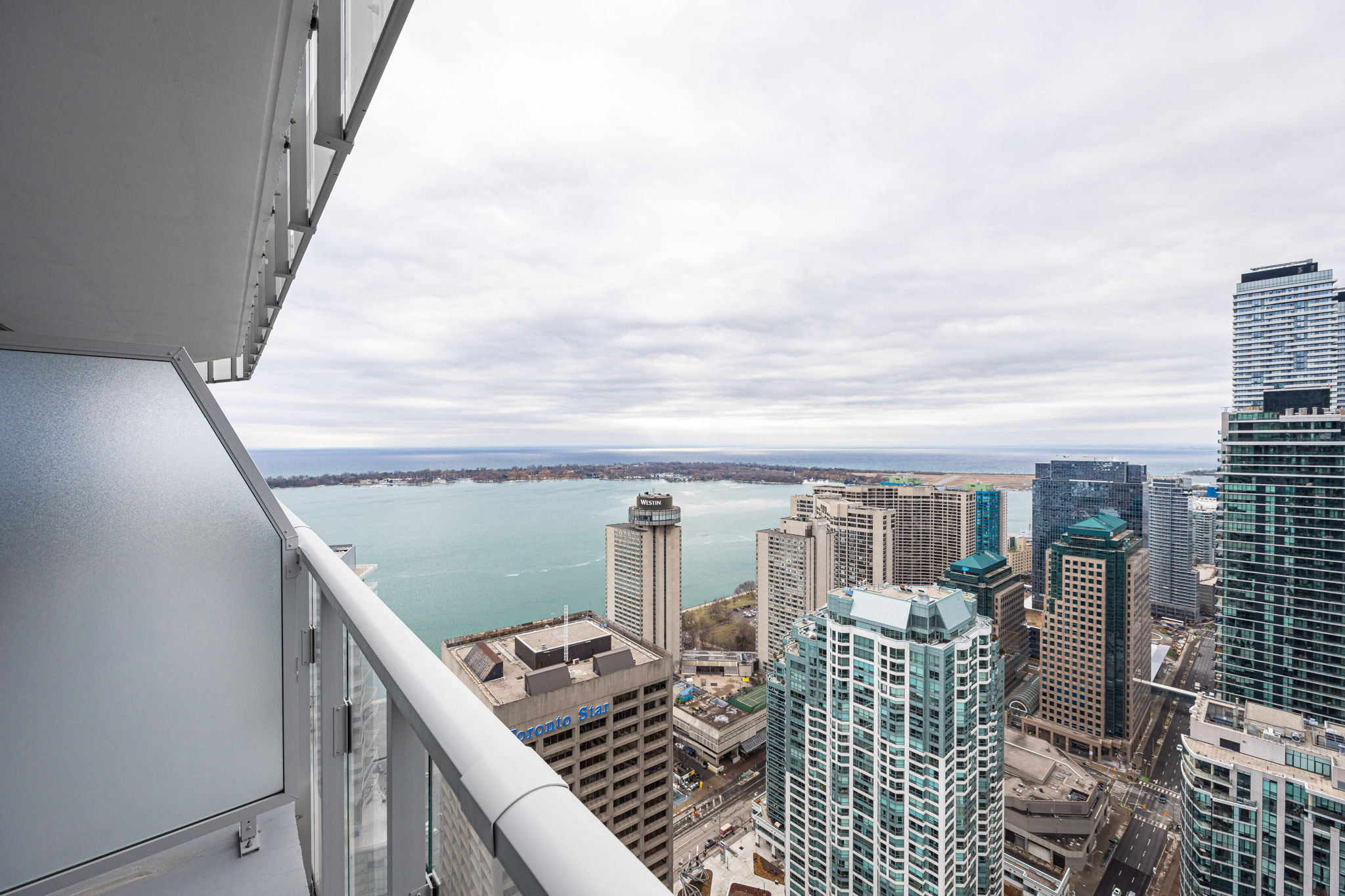 Toronto property showcase — delivered property photograph 24