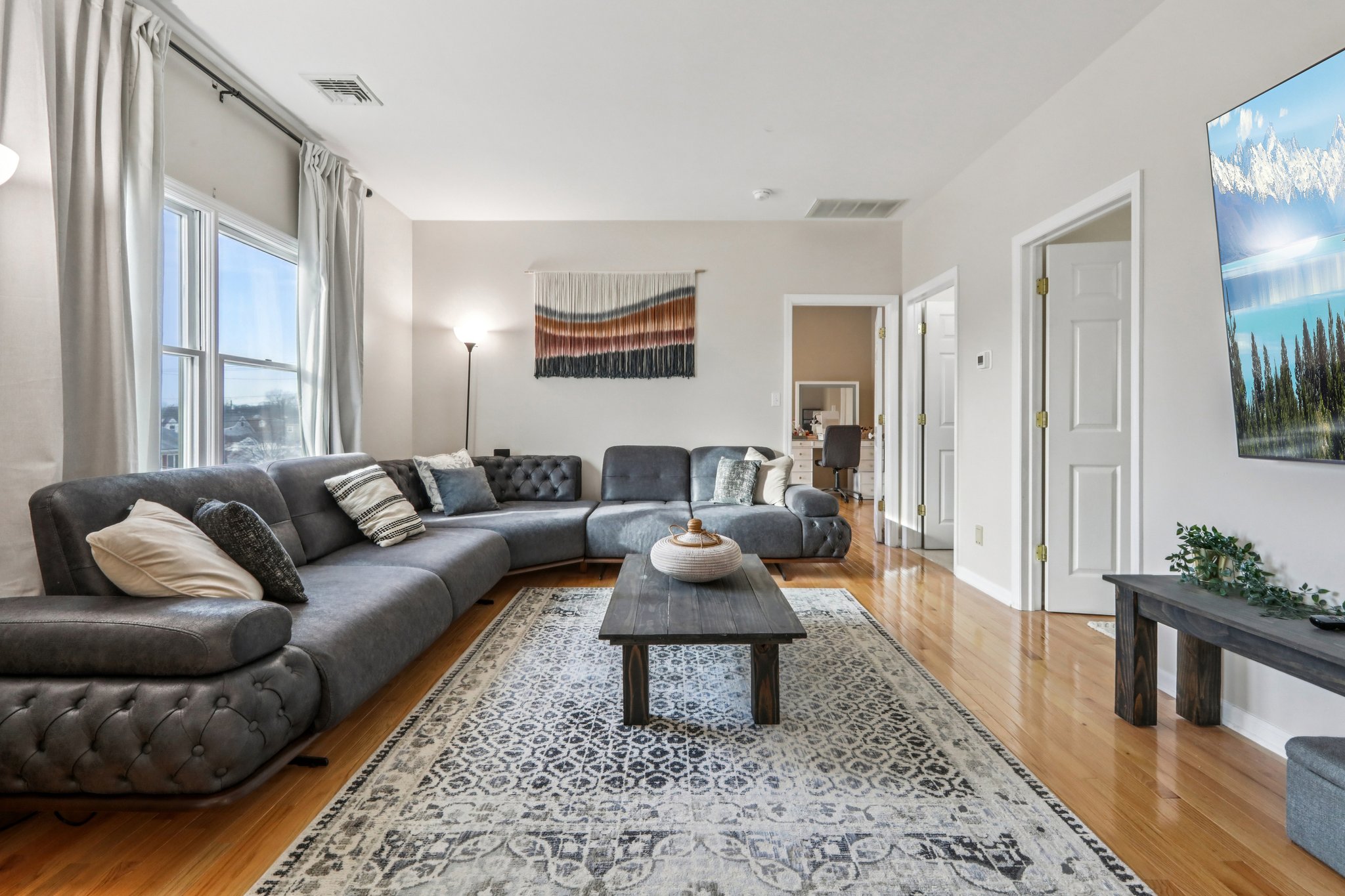 George St-S2401-010.jpg