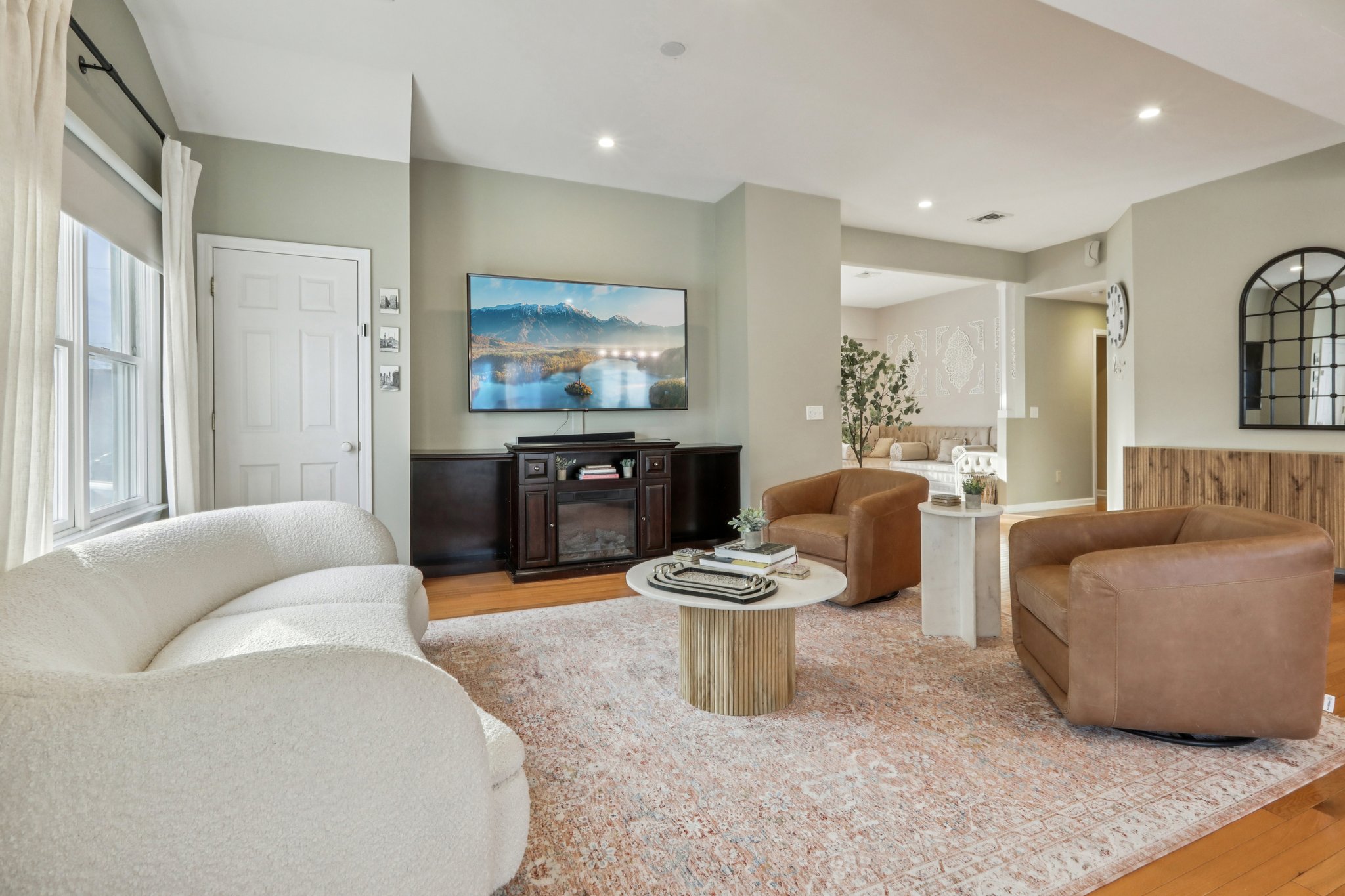 George St-S2401-019.jpg