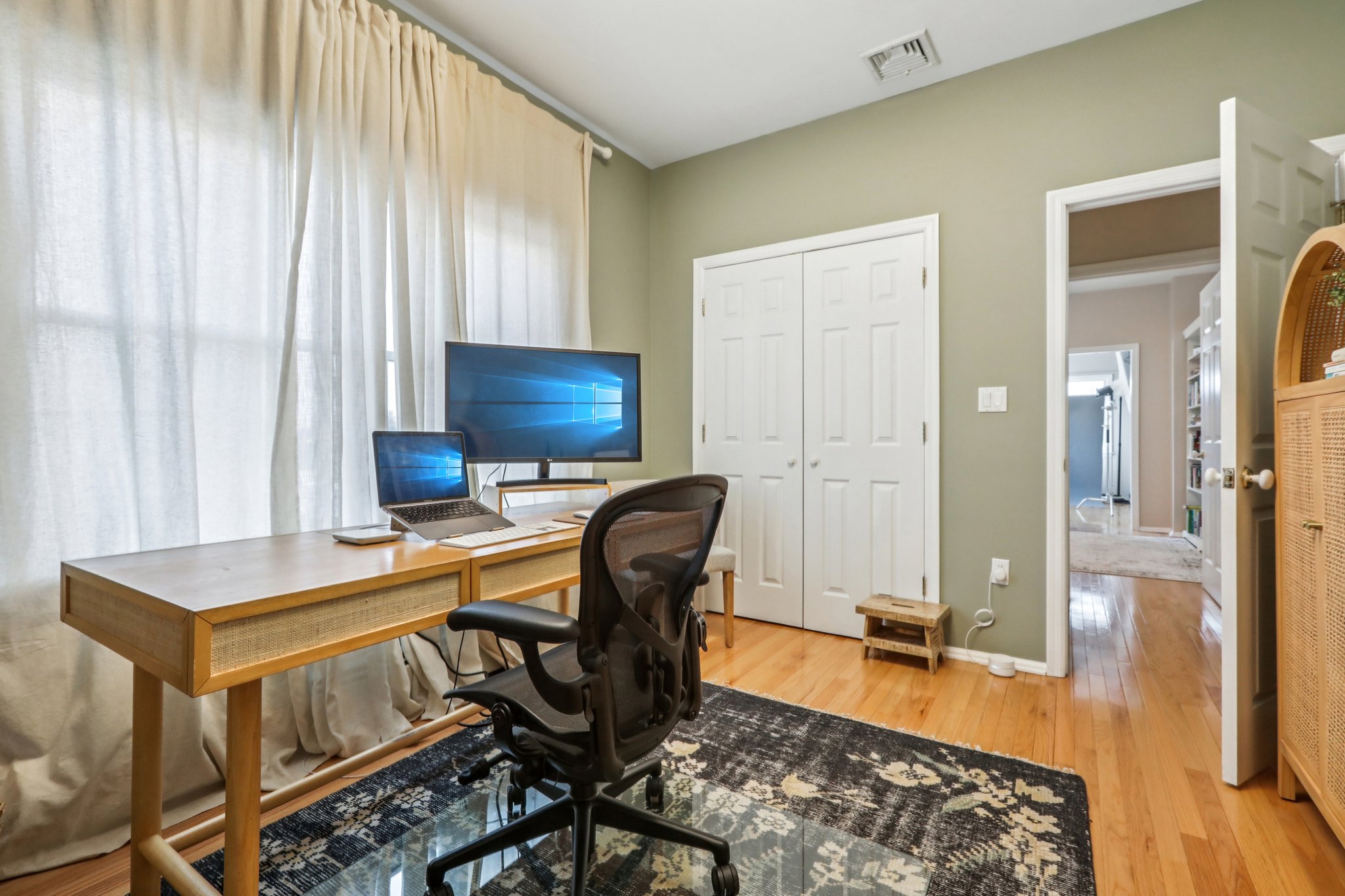 George St-S2401-046.jpg