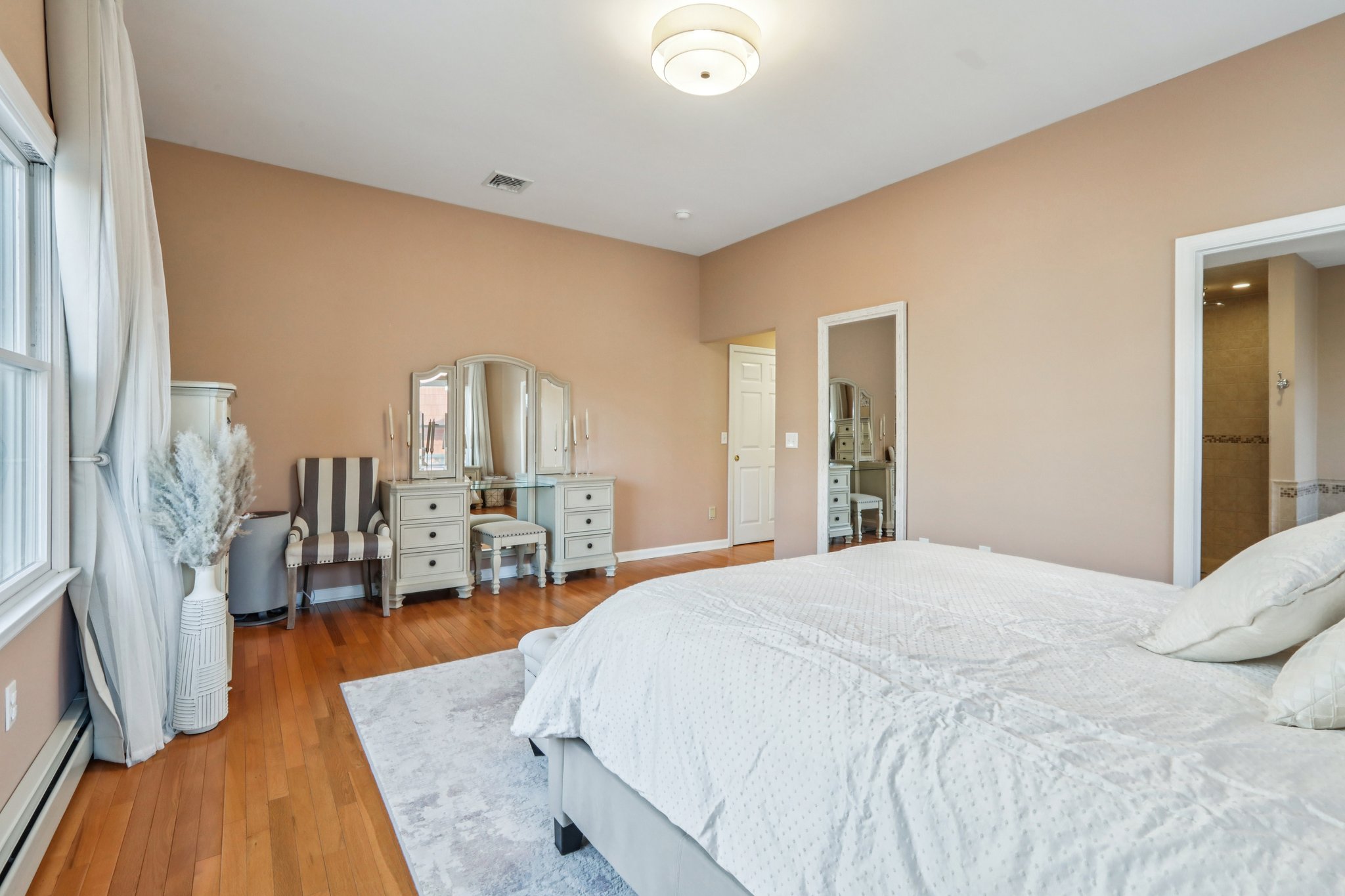 George St-S2401-055.jpg