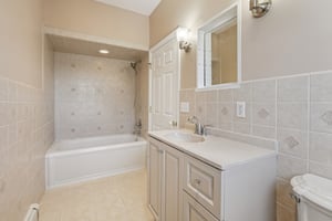 George St-S2401-040.jpg