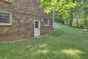  Photo 32