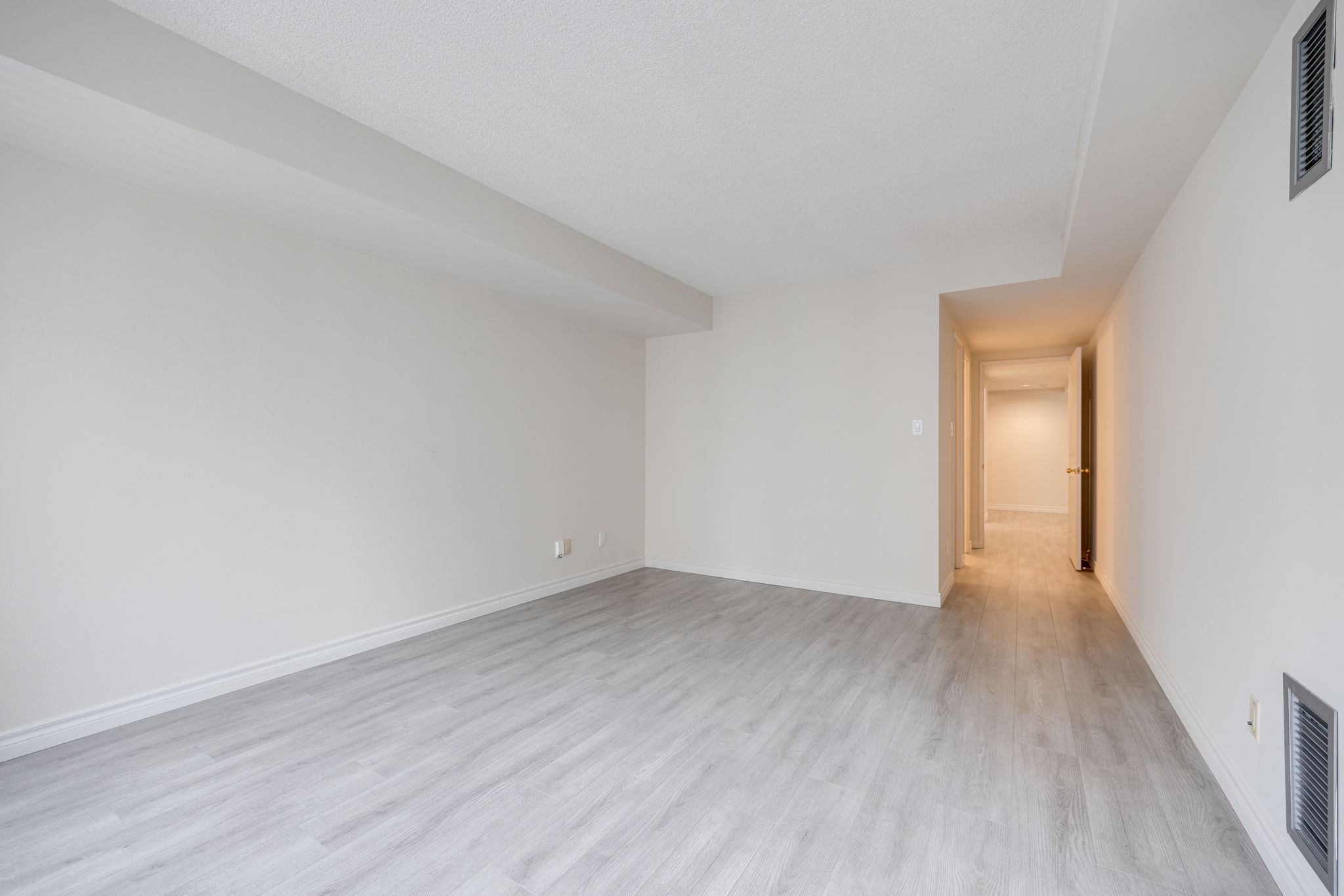 Toronto property showcase — delivered property photograph 22