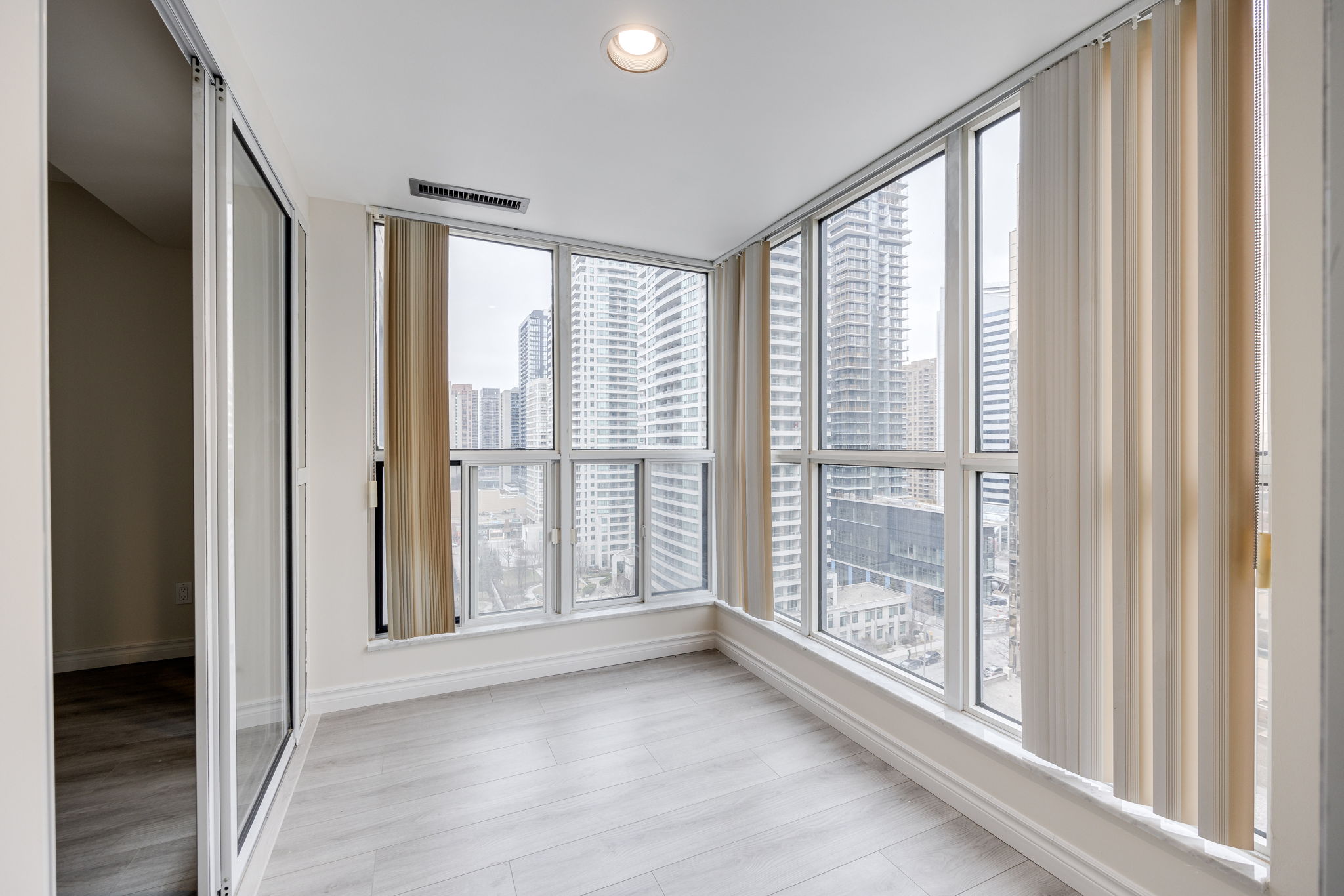 Toronto property showcase — delivered property photograph 21