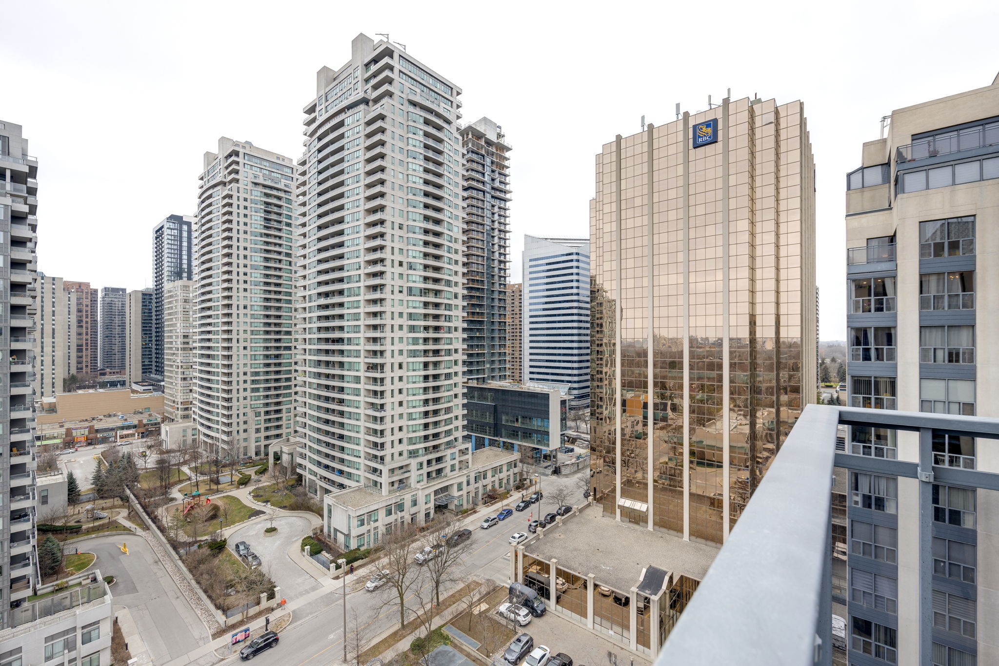 Toronto property showcase — delivered property photograph 34