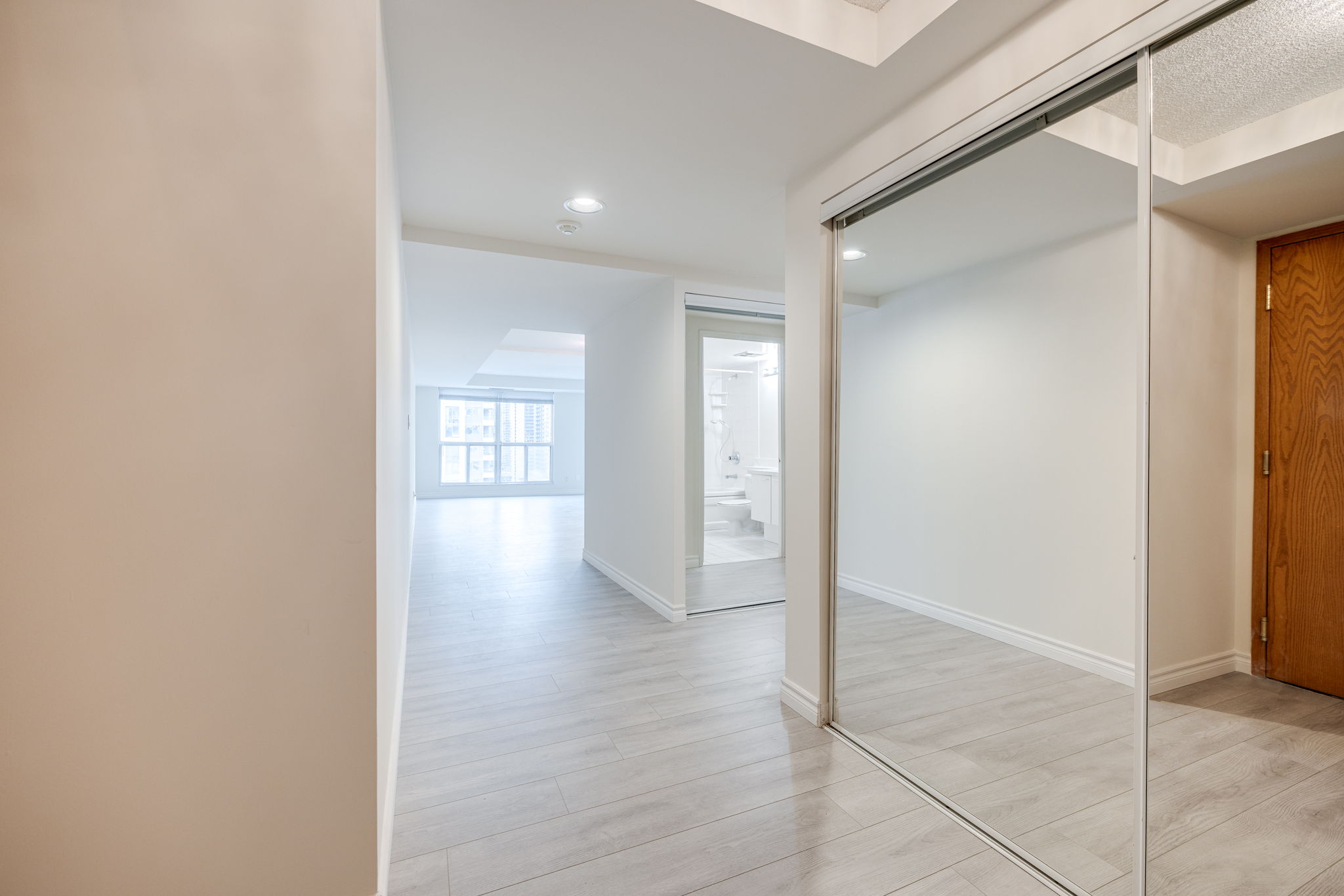 Toronto property showcase — delivered property photograph 28