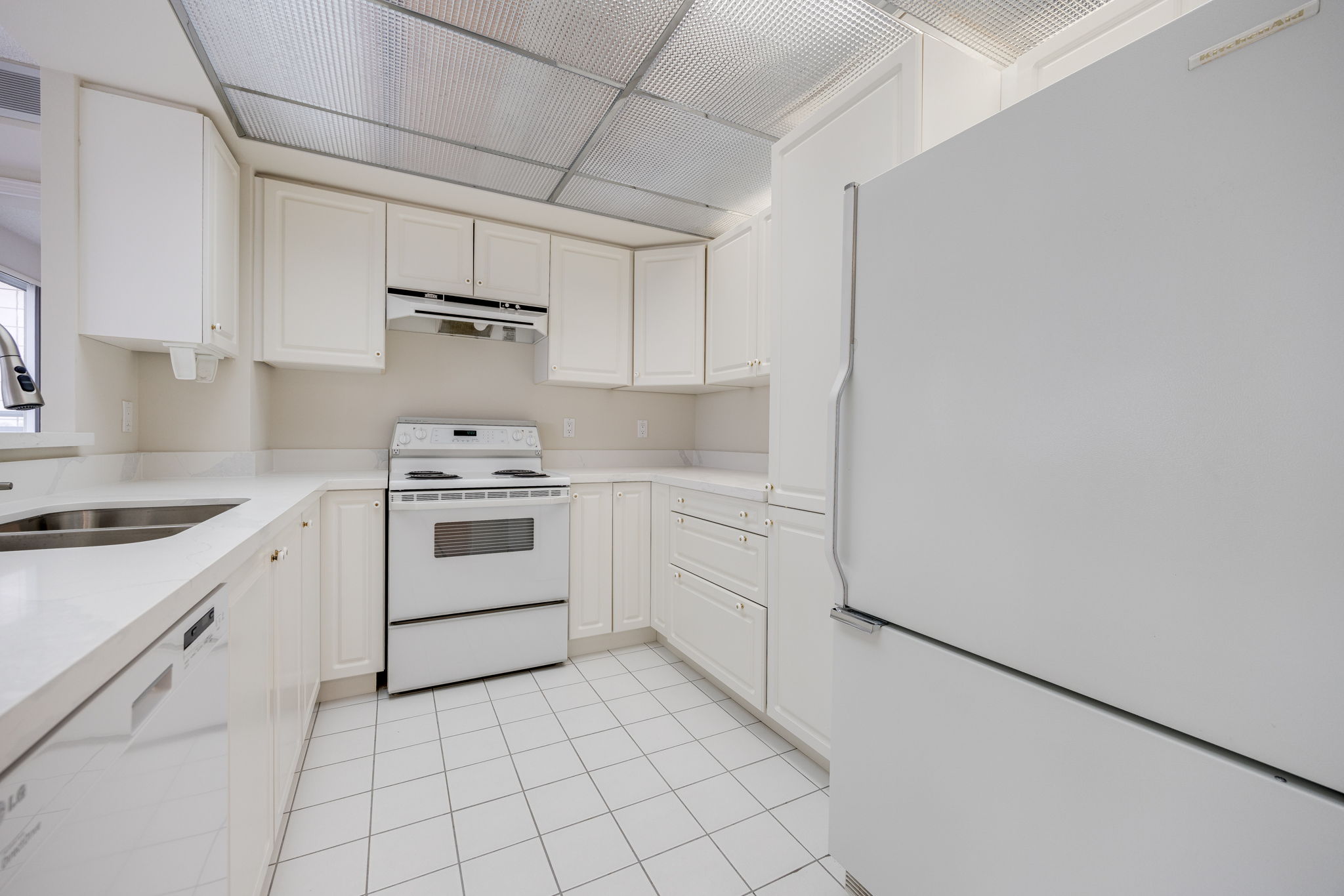 Toronto property showcase — delivered property photograph 15