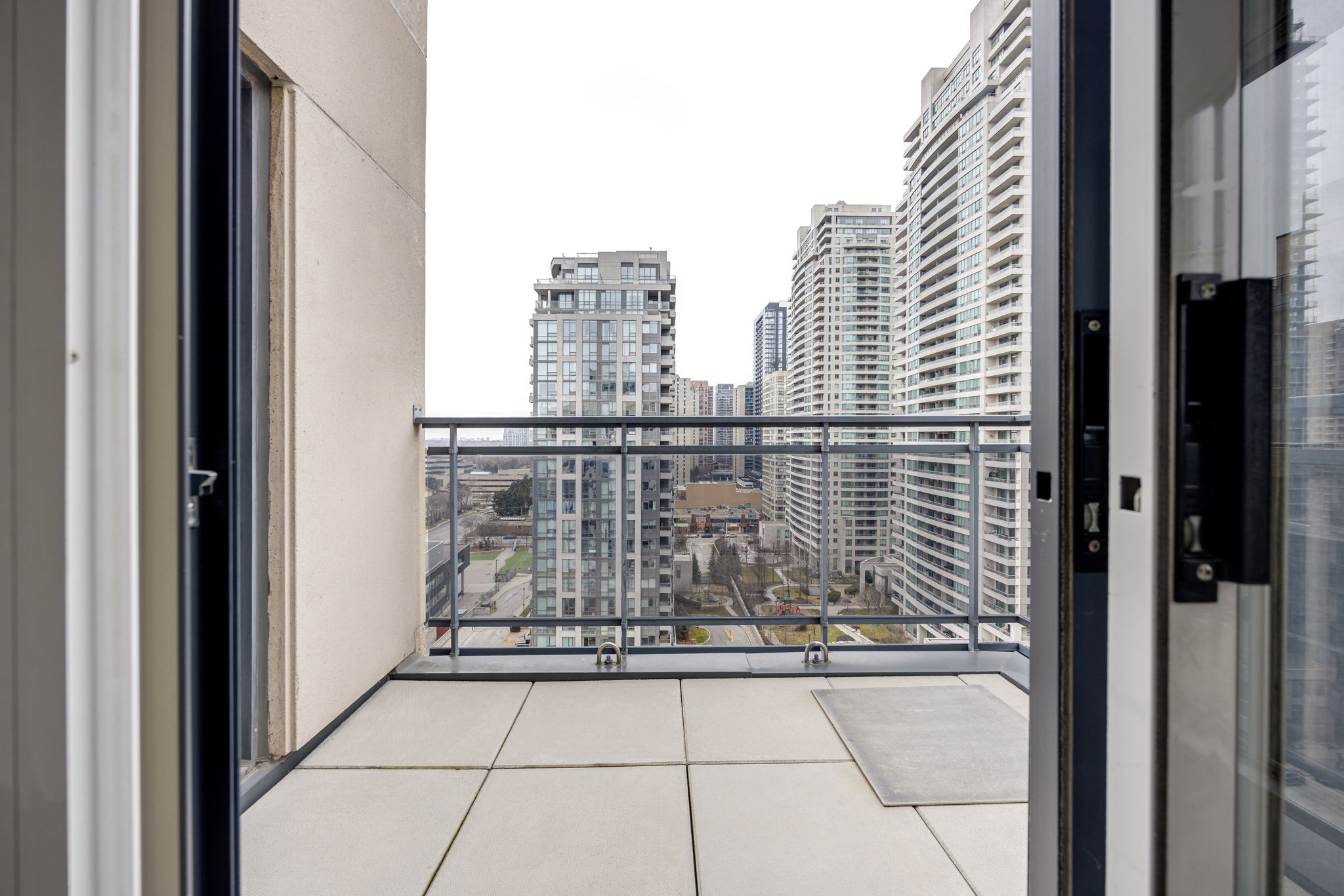 Toronto property showcase — delivered property photograph 30