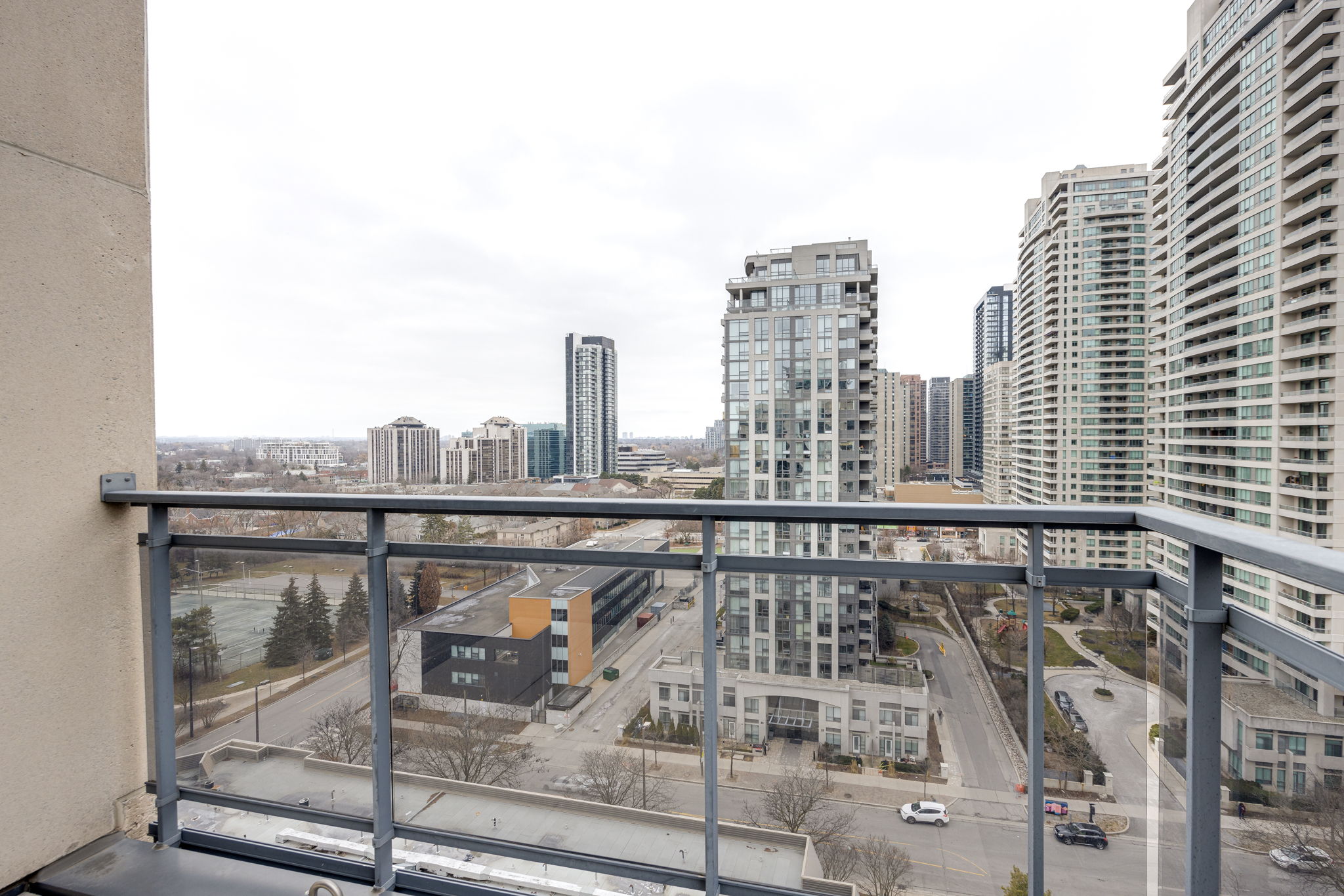 Toronto property showcase — delivered property photograph 32