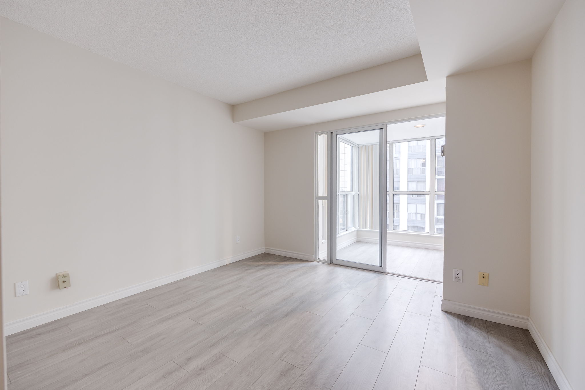 Toronto property showcase — delivered property photograph 18