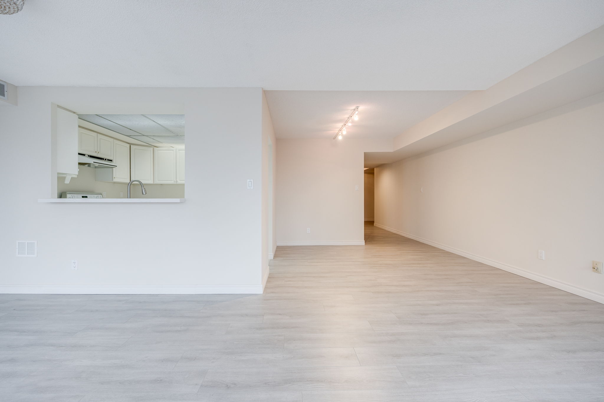 Toronto property showcase — delivered property photograph 9