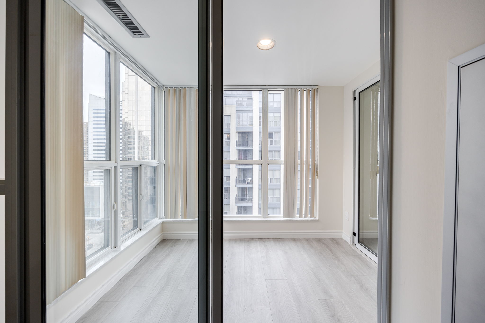 Toronto property showcase — delivered property photograph 20