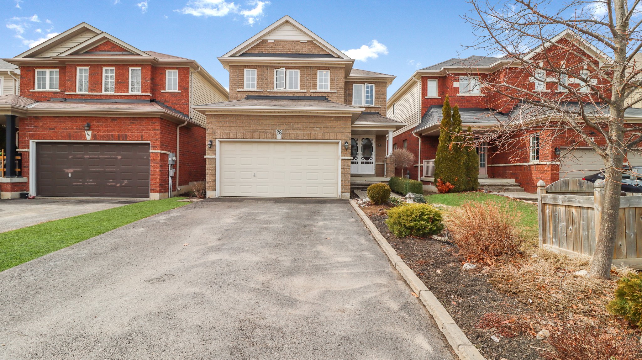 28 Knight St, New Tecumseth, ON L9R 0B1 REALPix Interior & Real