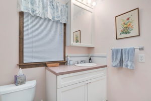 28 Nauset Ave E, North Falmouth, MA 02556, USA Photo 11
