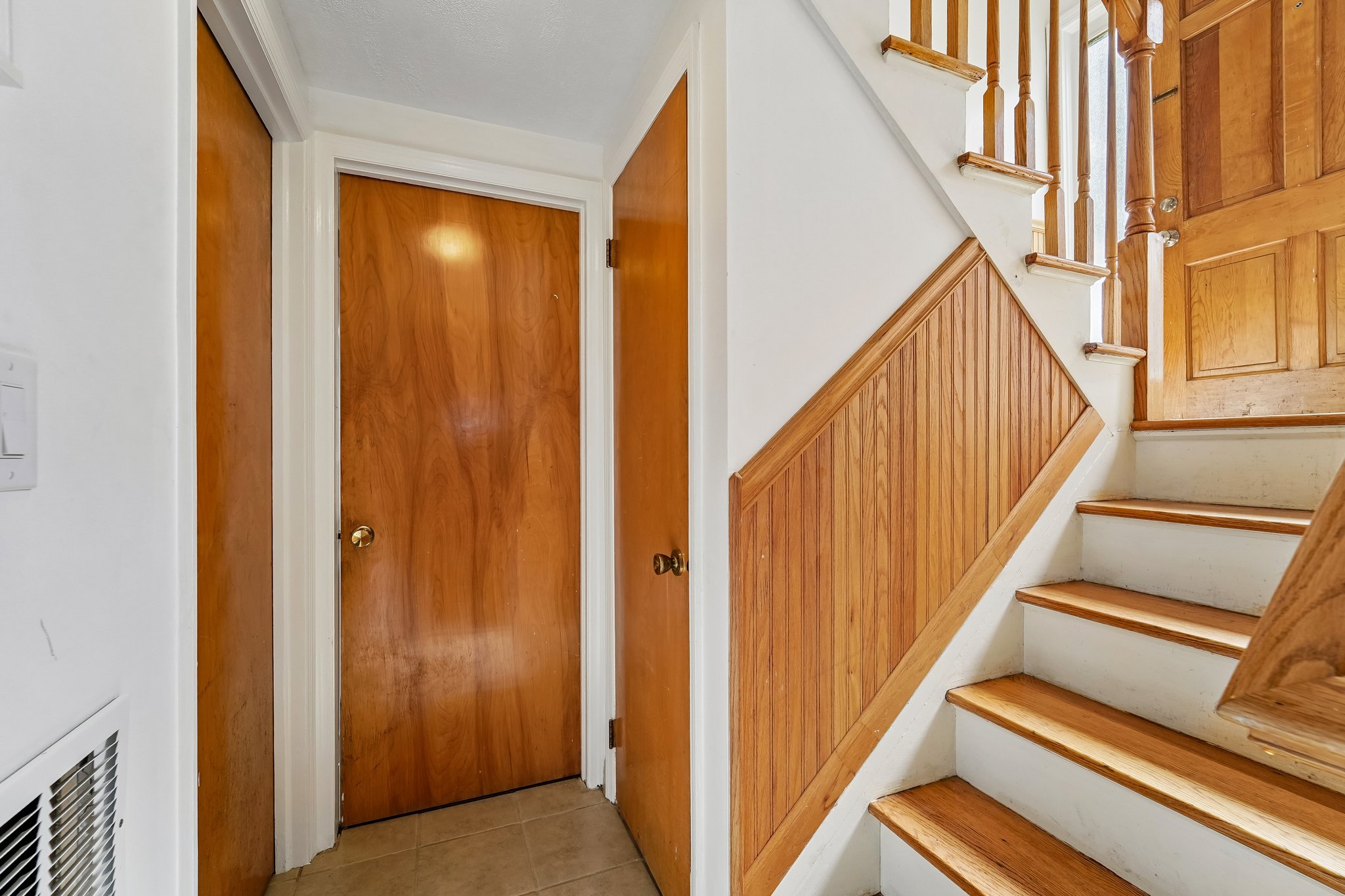 Park Hill Dr-S2905-028.jpg