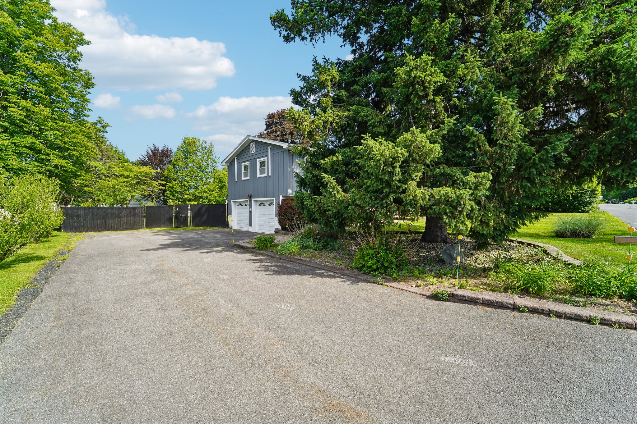 Park Hill Dr-S2905-048.jpg