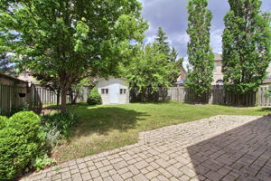  Photo 33