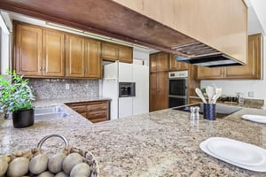 Sandalwood Dr-S1707-019.jpg